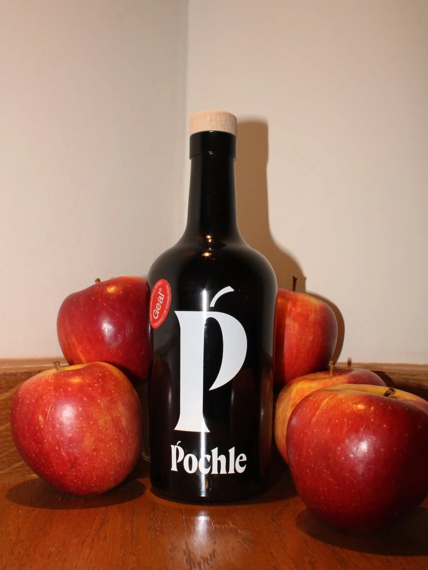 In the spirit of Earth Day, we felt it was a good opportunity to highlight how Pochle celebrates the natural landscapes we have in and around Edinburgh.

The production process of Pochle begins by sourcing its primary ingredient, apples, whether it b