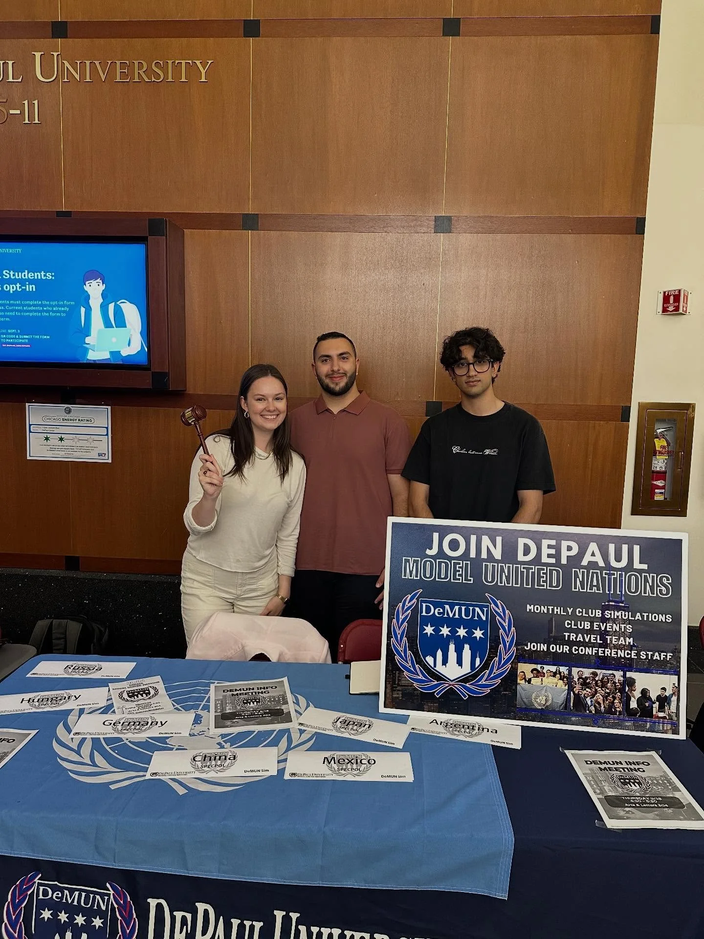 Thank you to everyone who came to our table at the Loop Involvement Fair today! We had a wonderful time meeting you!

As a reminder our first meeting is THIS Thursday in Arts and Letters 304, from 4:30-5:30 pm. Hope to see you all there!