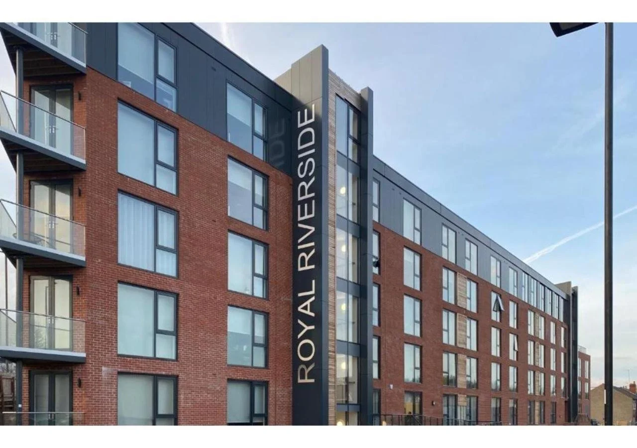 Royal Riverside Image 02.jpg