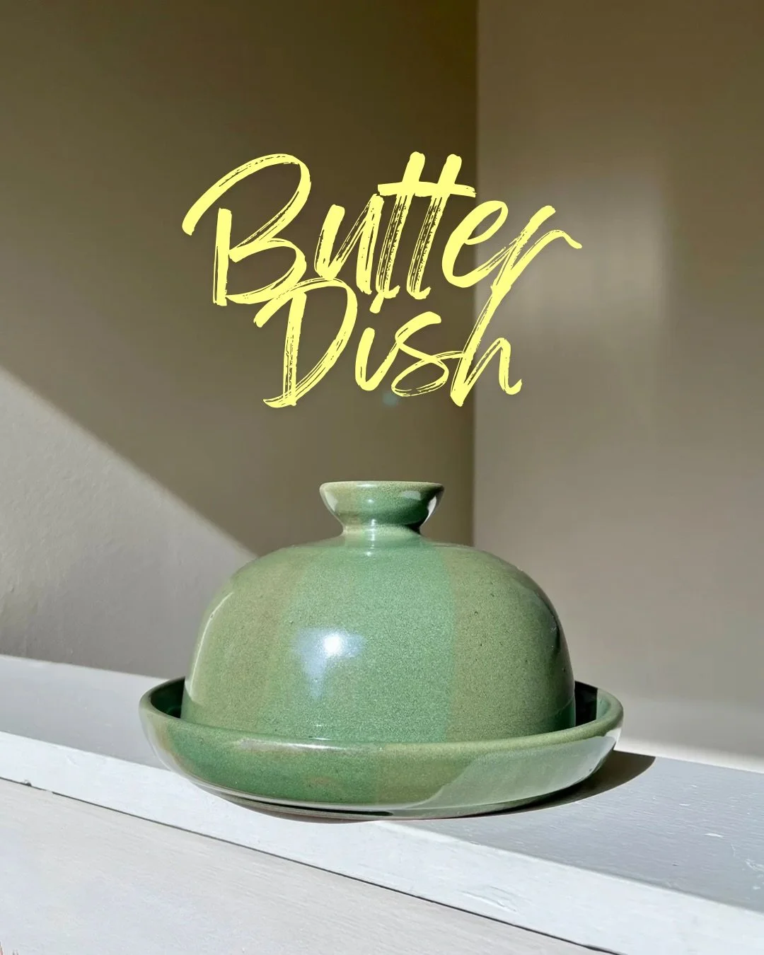 A butter dish big enough for your Kerrygold aka the gold standard of butter ☘️ 

So so happy with how this commission turned out. The red really pops!
