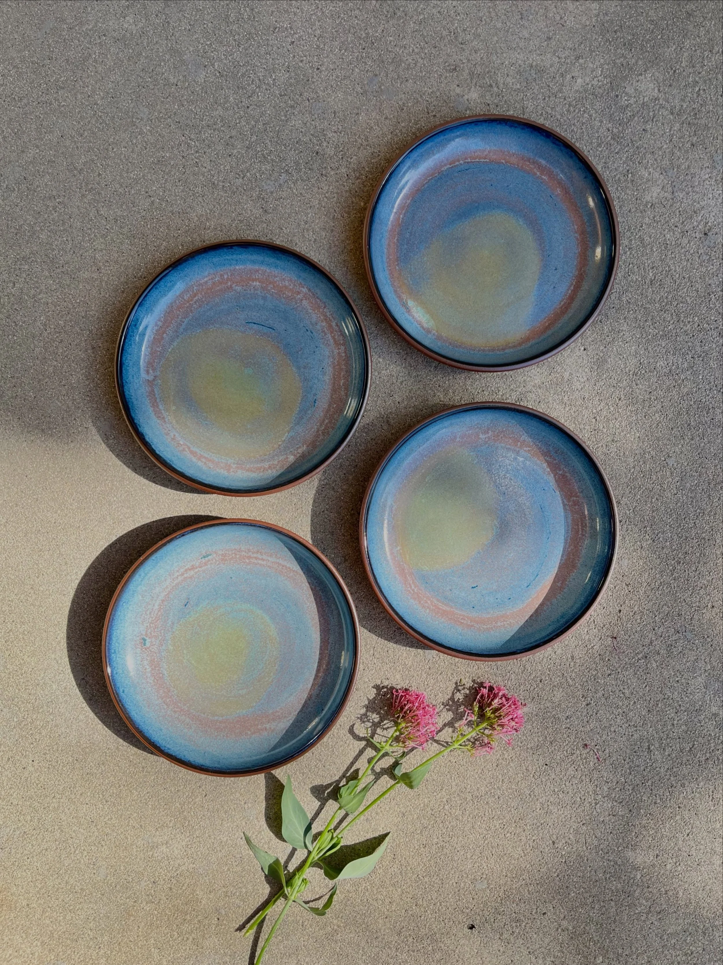 Wowza! I love how this set of small plates turned out 💙 

P.S. these (and others) are coming w me to @parksillysunday this weekend. See you there!!