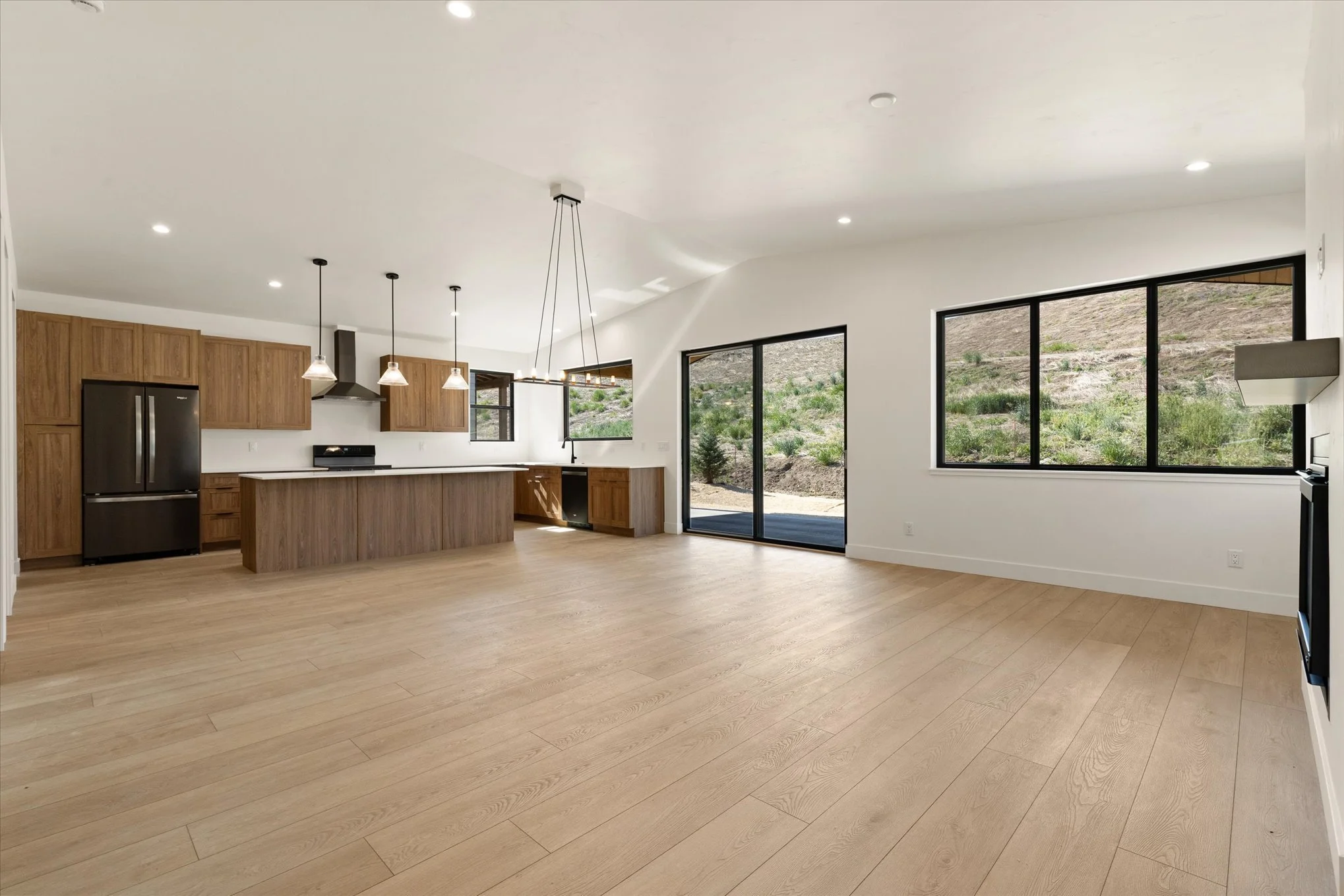 32-3235 Emerson Trail (14).jpg