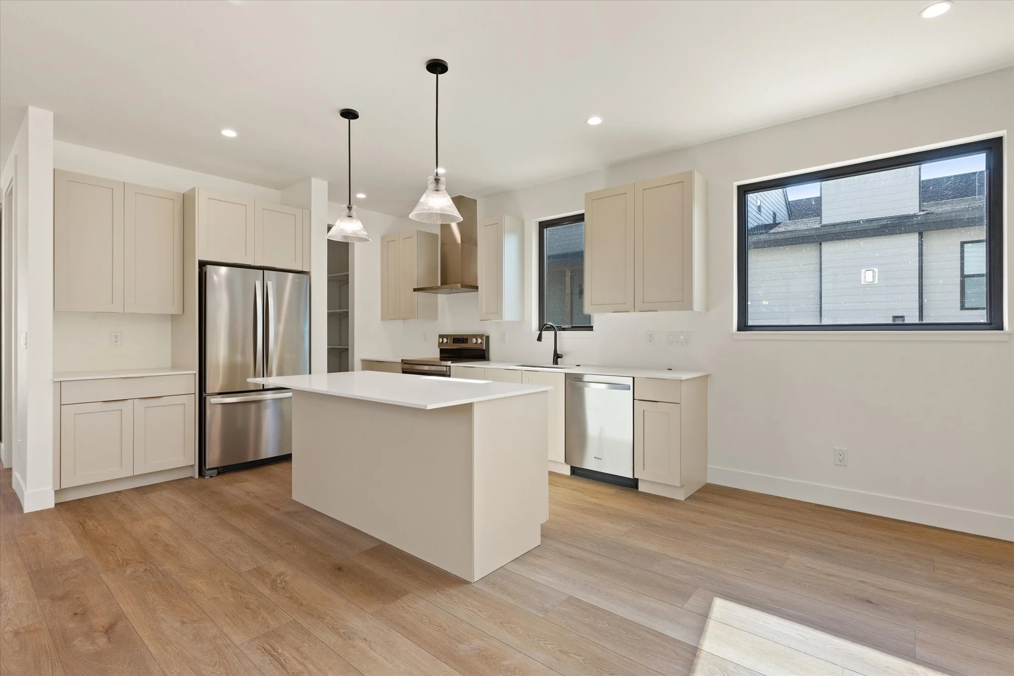 15-3223 Emerson Trail (22).jpg