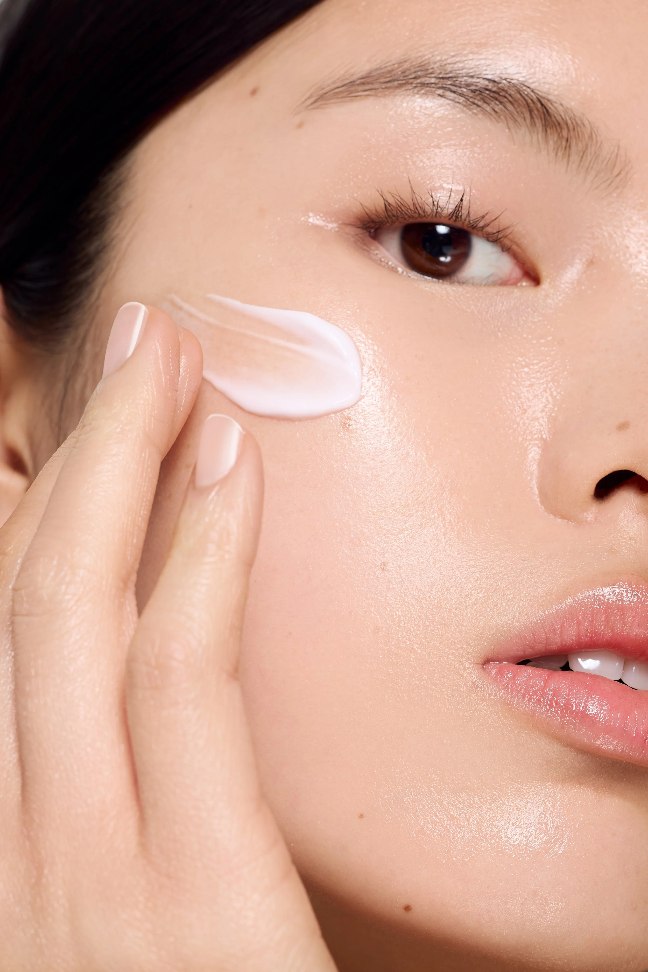 Labs_Divine Skin Cream_Maggie_0725_V2.jpg