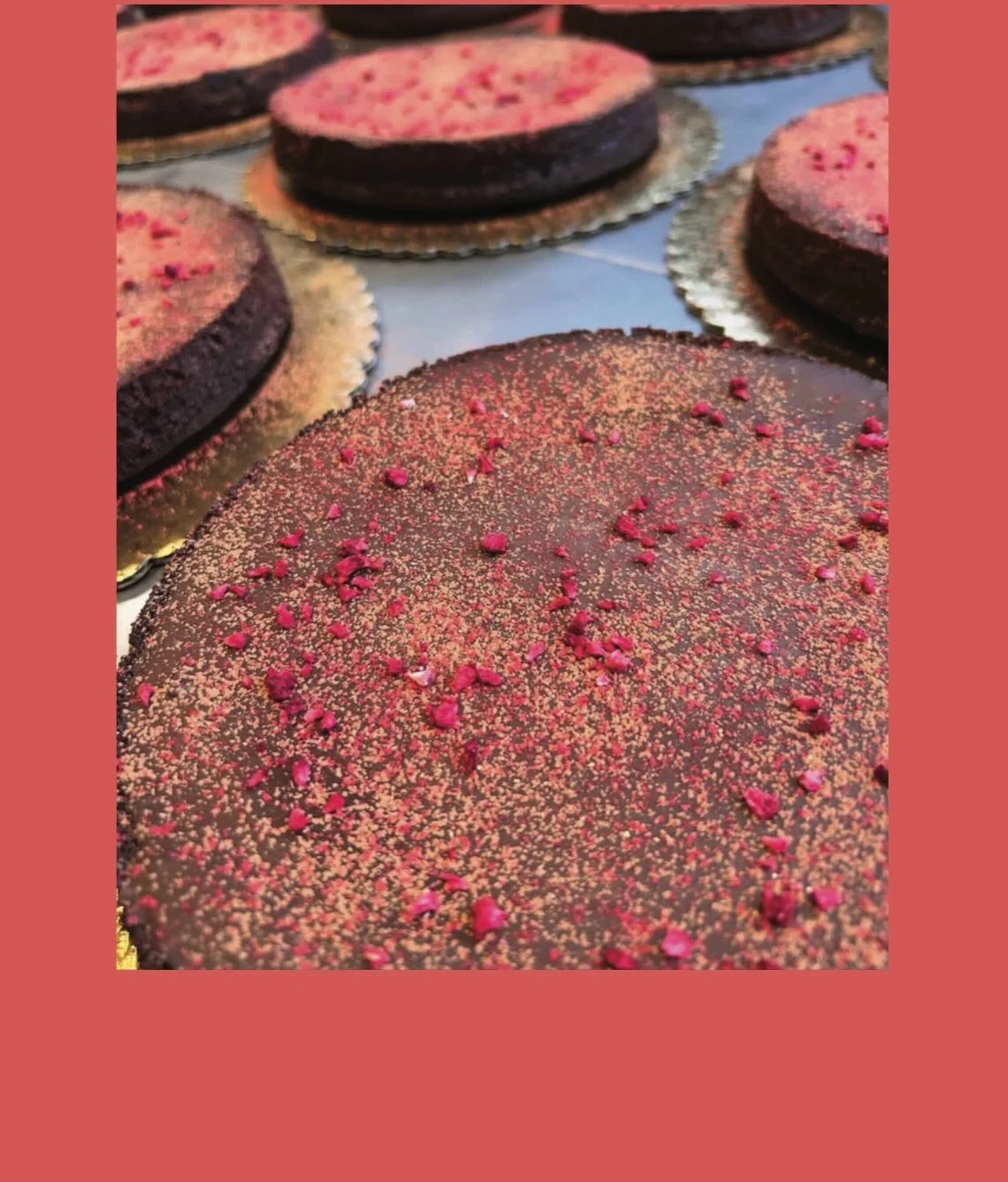 More delicious desserts for Passover. 😋 by @bakedbyscratch 

Order yours today!