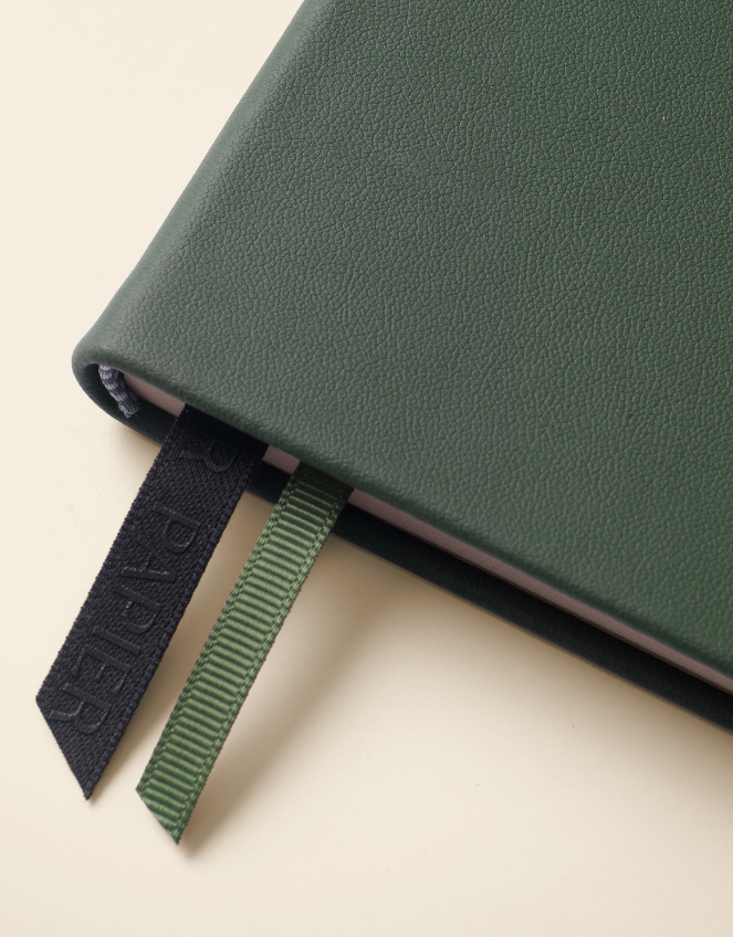 Papier notebook close up.png