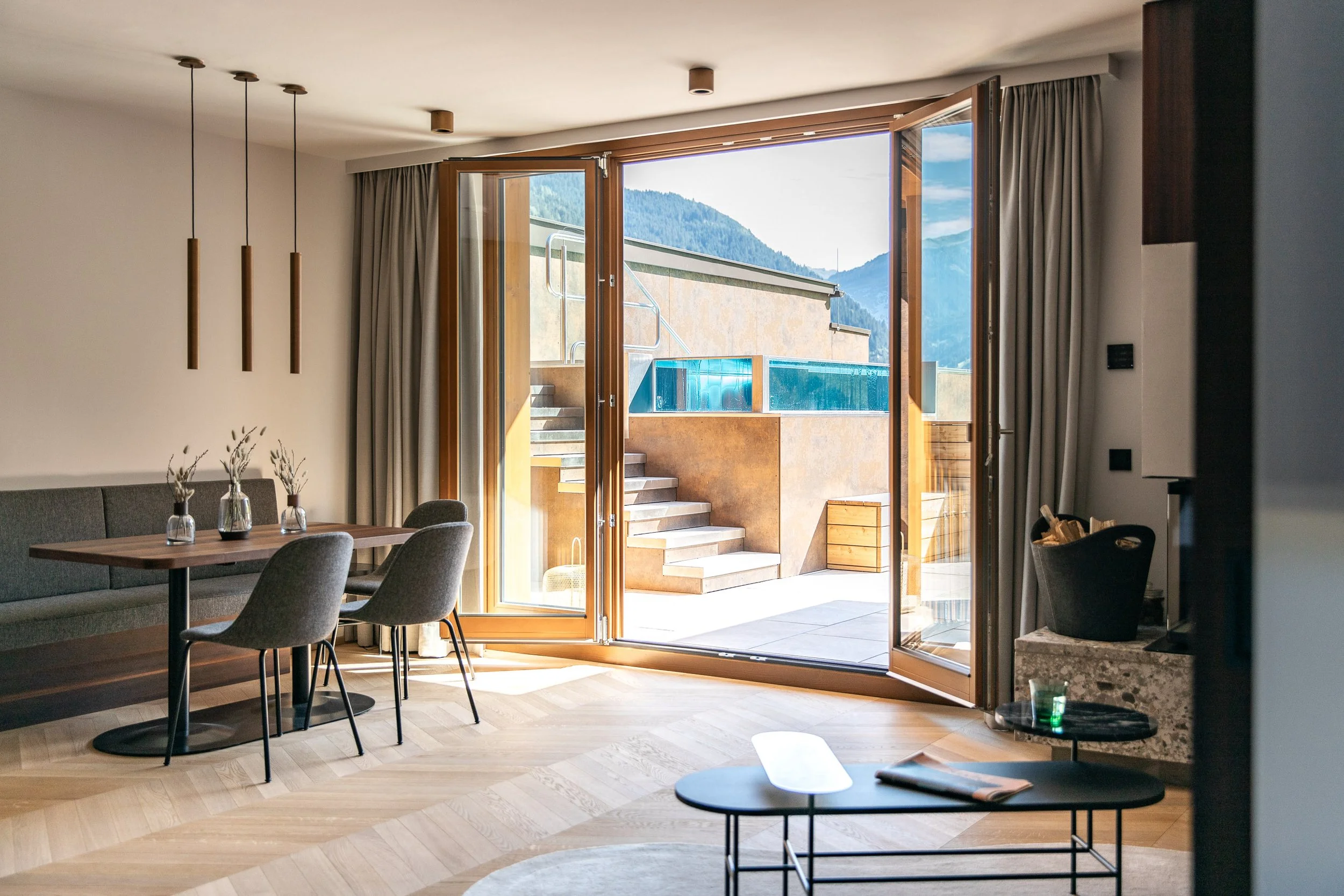 Copy of Nesslerhof-Poolsuite-web.jpg