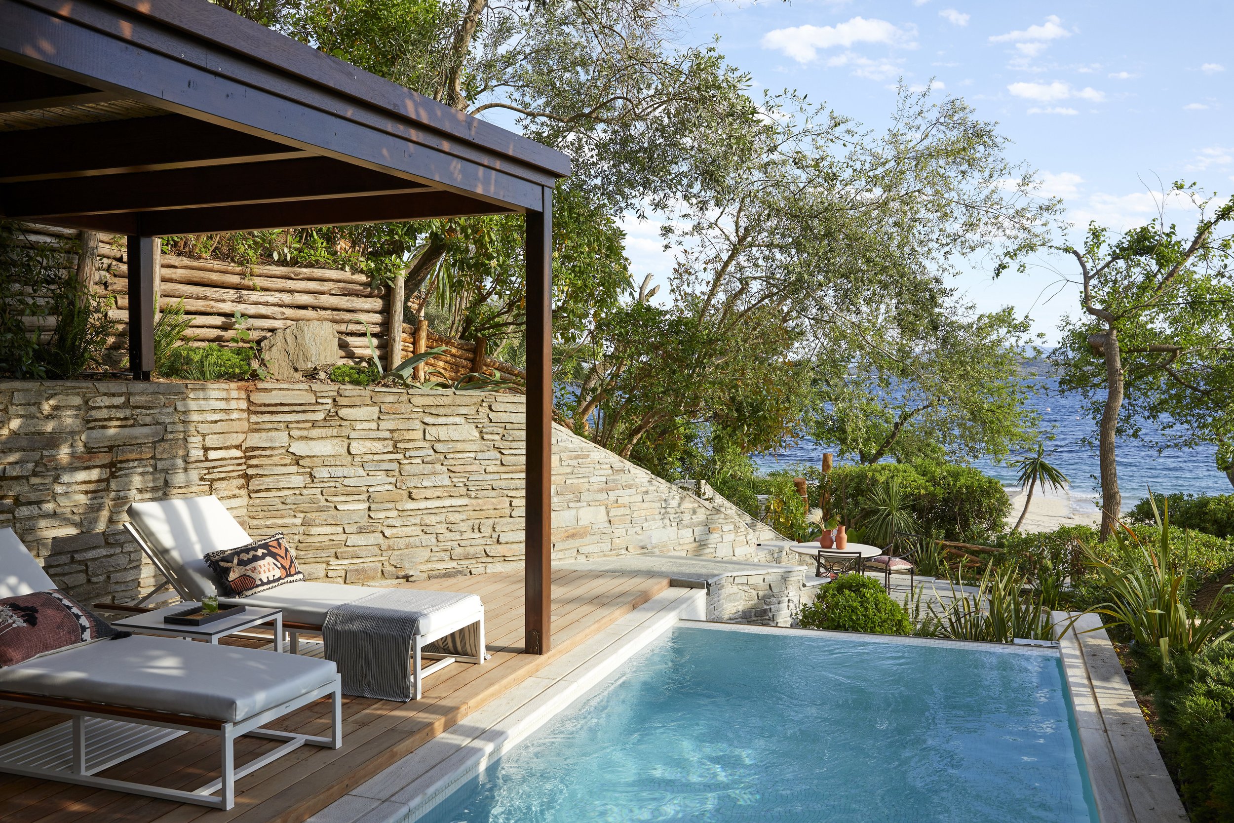 Eagles Palace Grand Suite Sea Front Private Pool Ammos_1.jpg