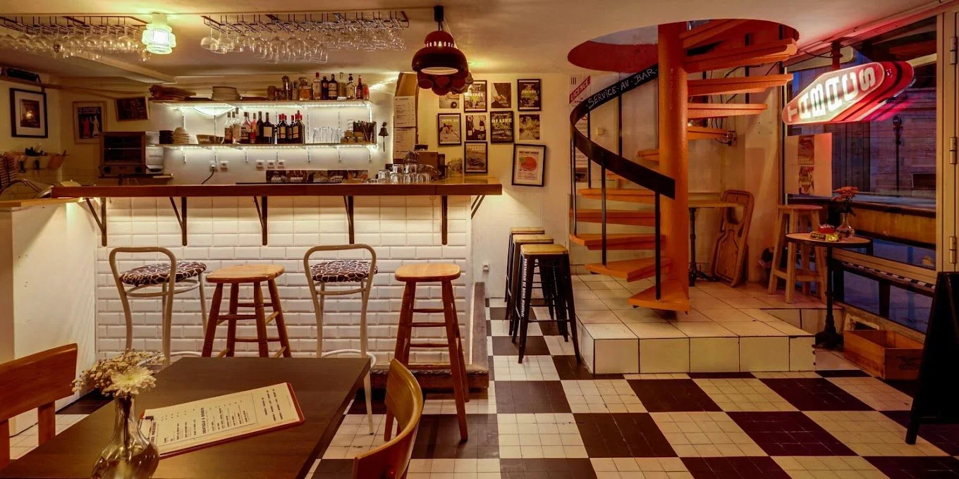 salle terrasse  bar privatisation vintage bar atypique pub restaurant microbrasserie craft beer Talence bordeaux