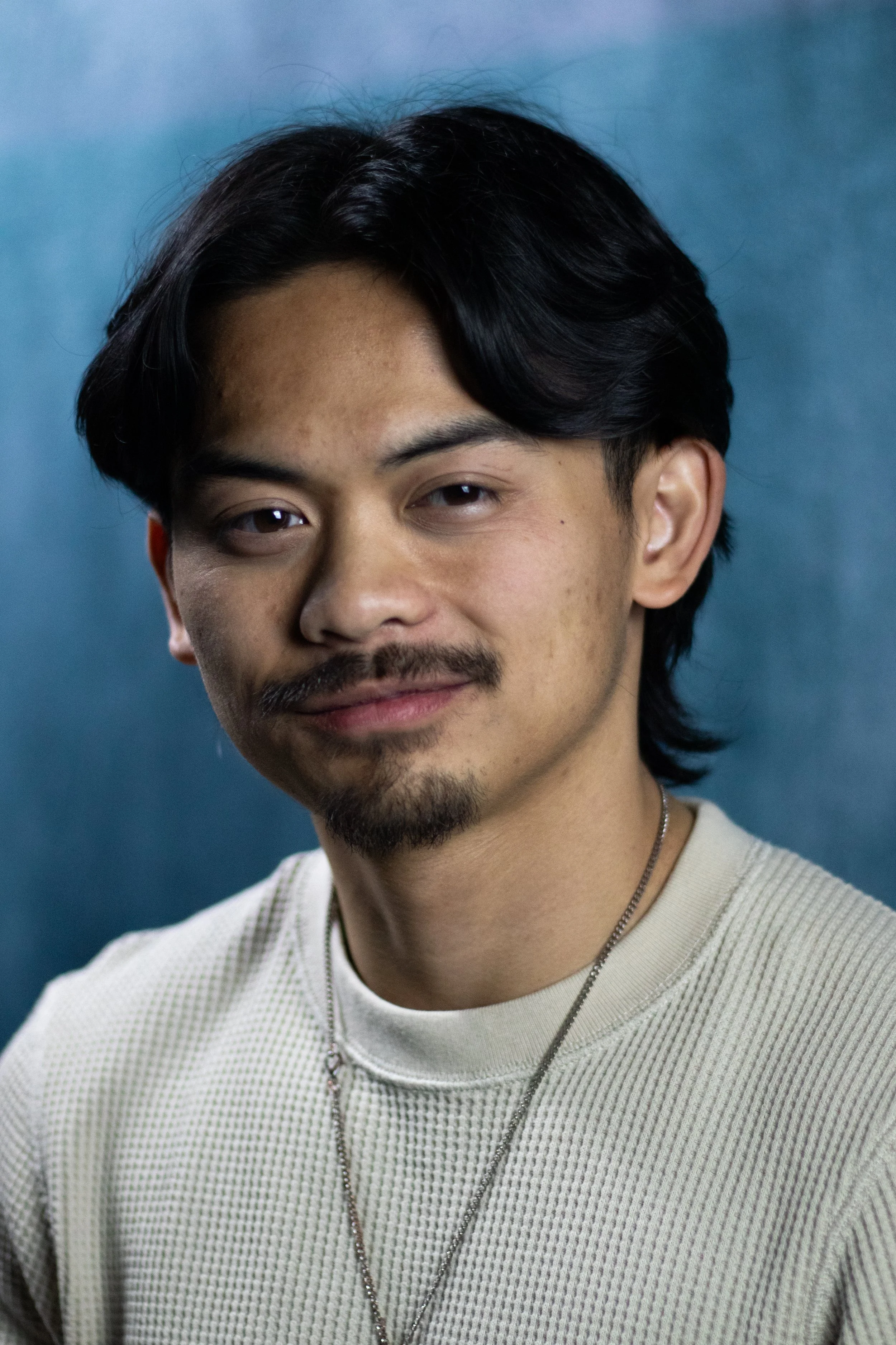 Victor-Headshots-48.jpg