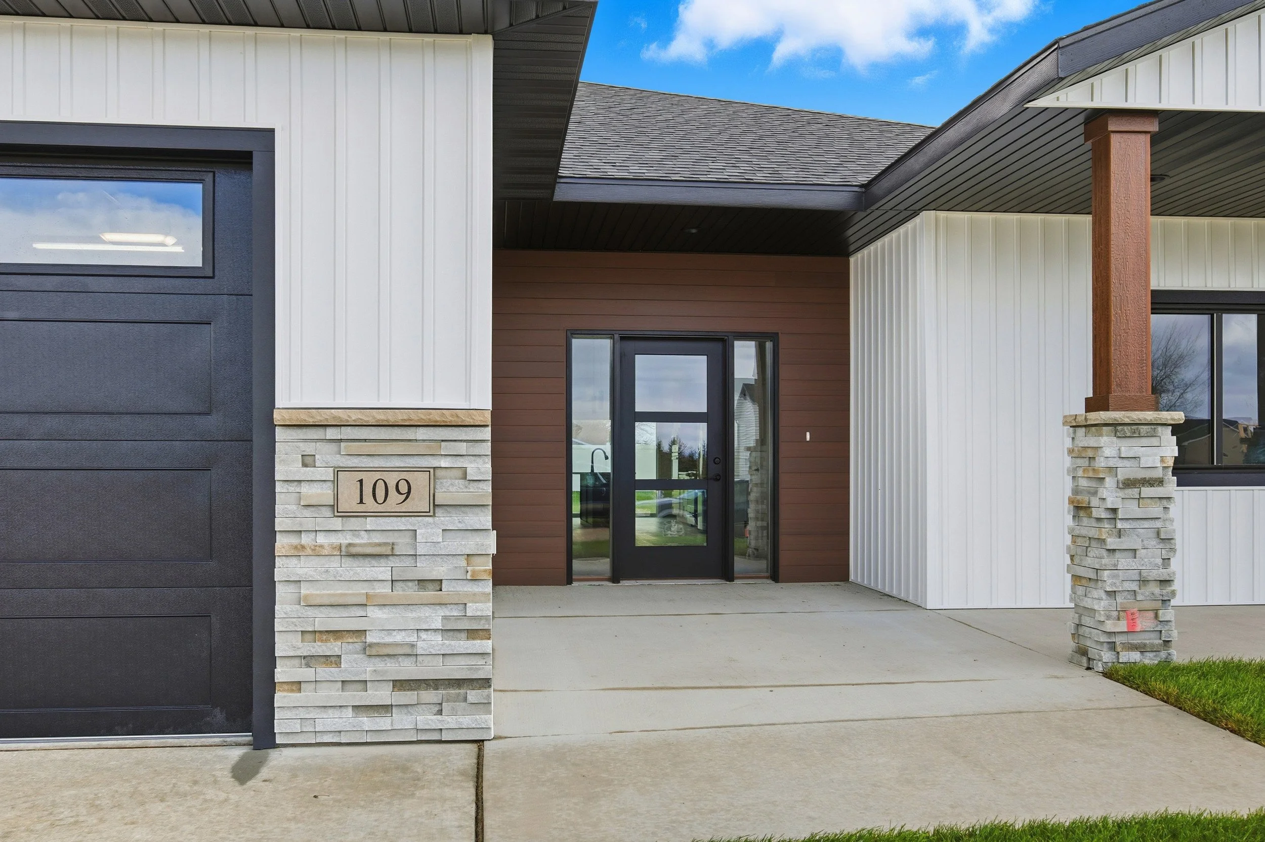 SkylineHomes_109AnniesWay__002.jpg