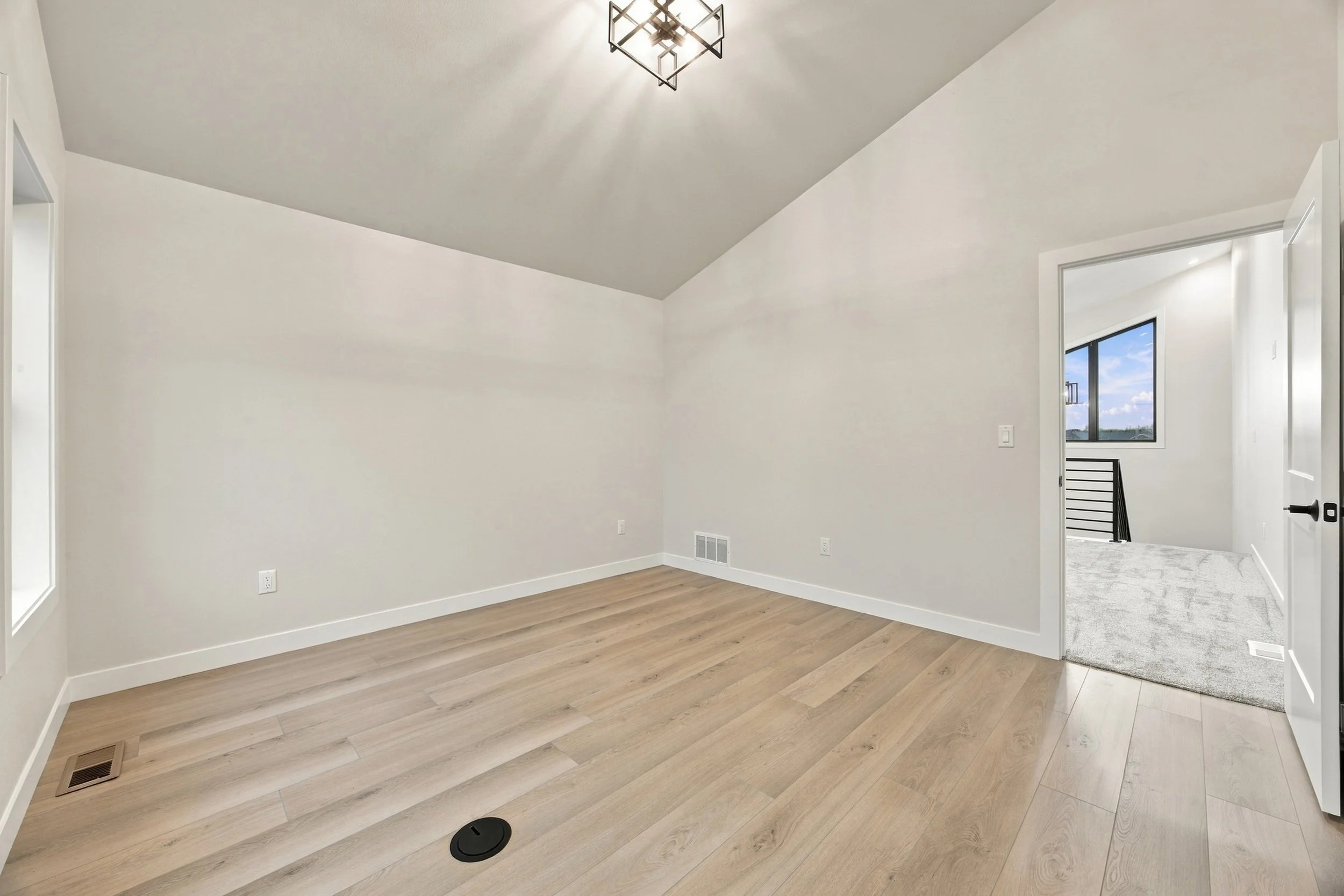 405Rambler_SkylineHomes_041.jpg