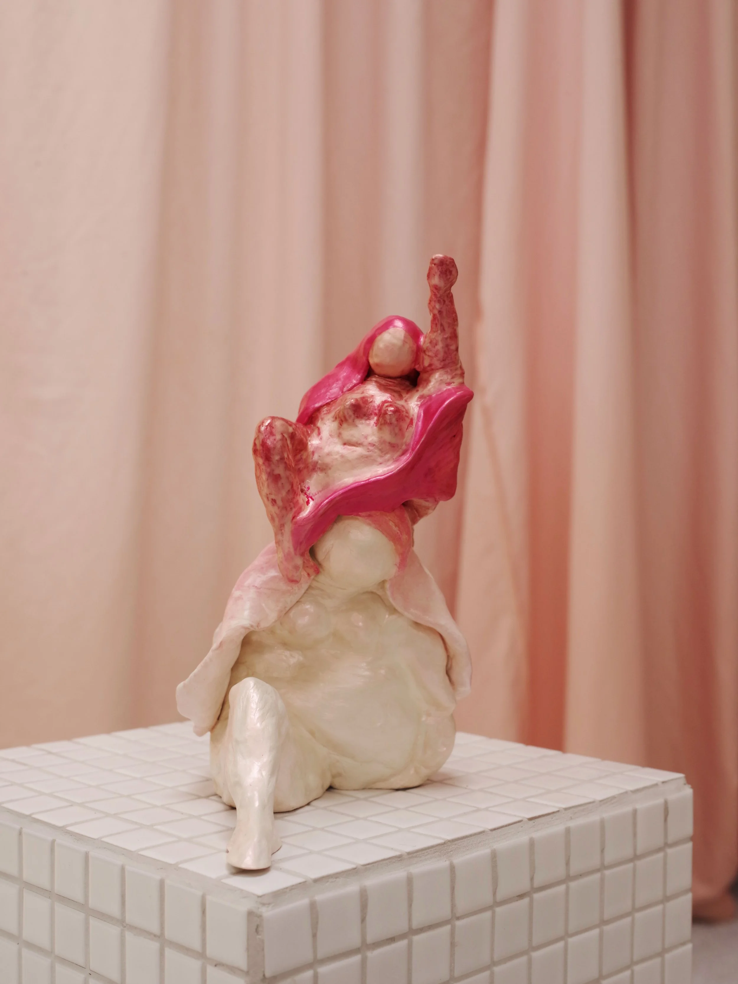 Sieger:in (2. Platz), Keramiplast Objekt, 26x36x13 cm, 2026, Iris Hoppe