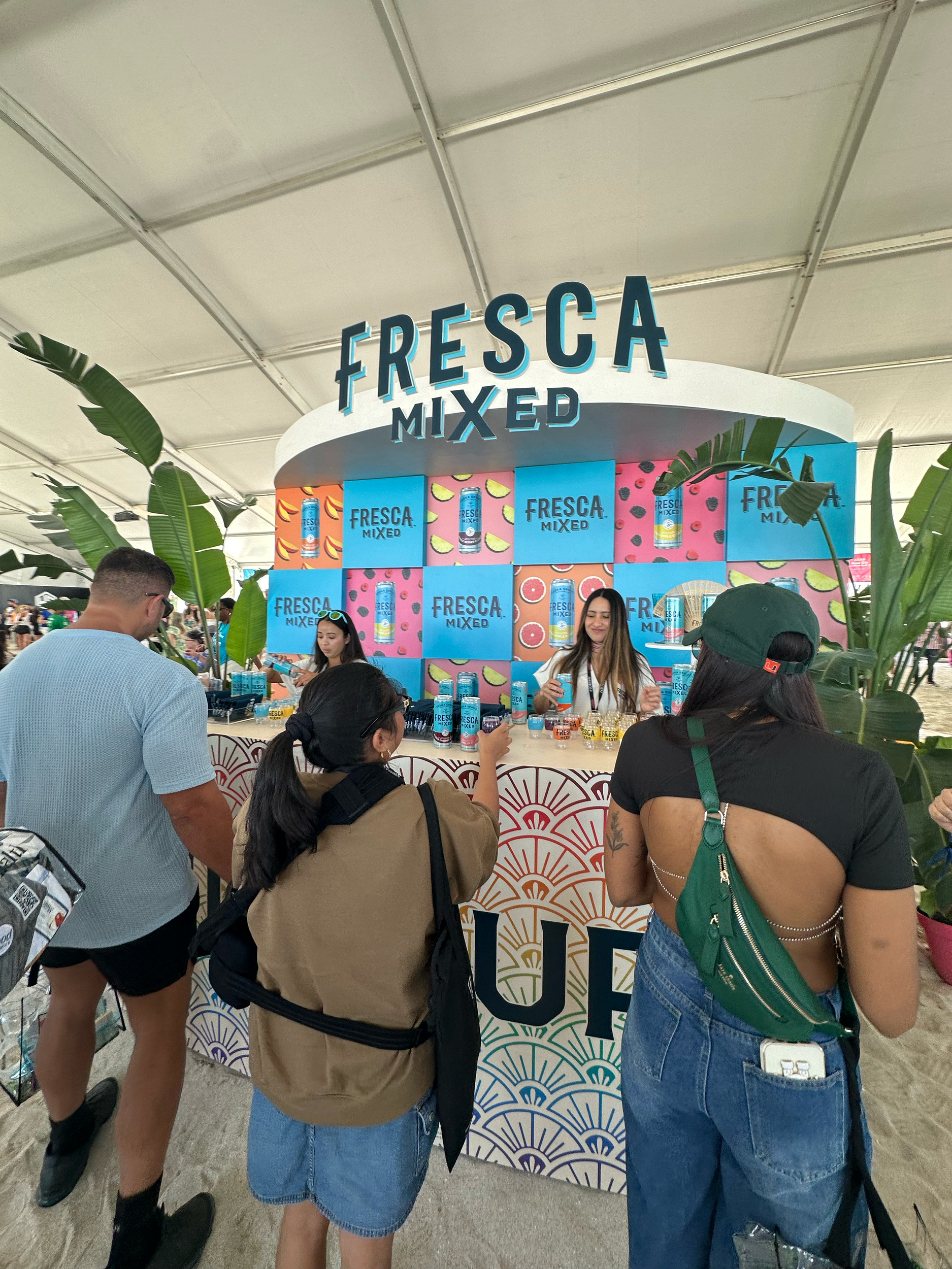 Guests at the Fresca Mixed sampling bar during South Beach Food & Wine Festival