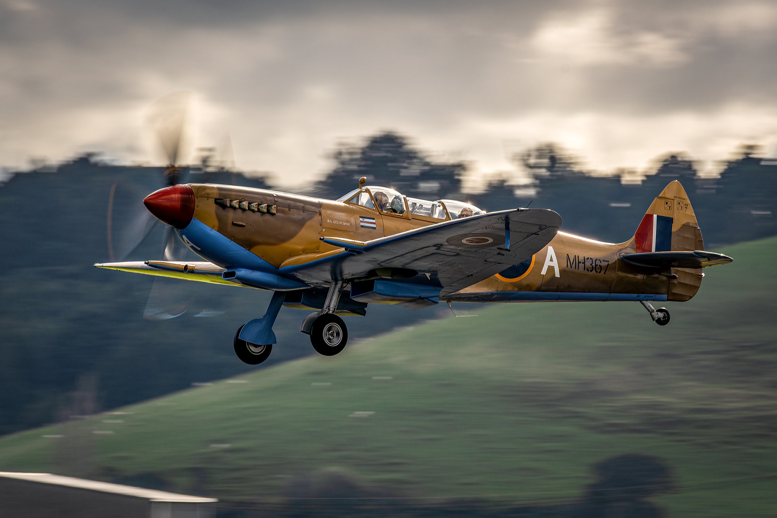 Supermarine Spitfire Tr.9 gets airborne - Ardmore open day - Ardmore NZ