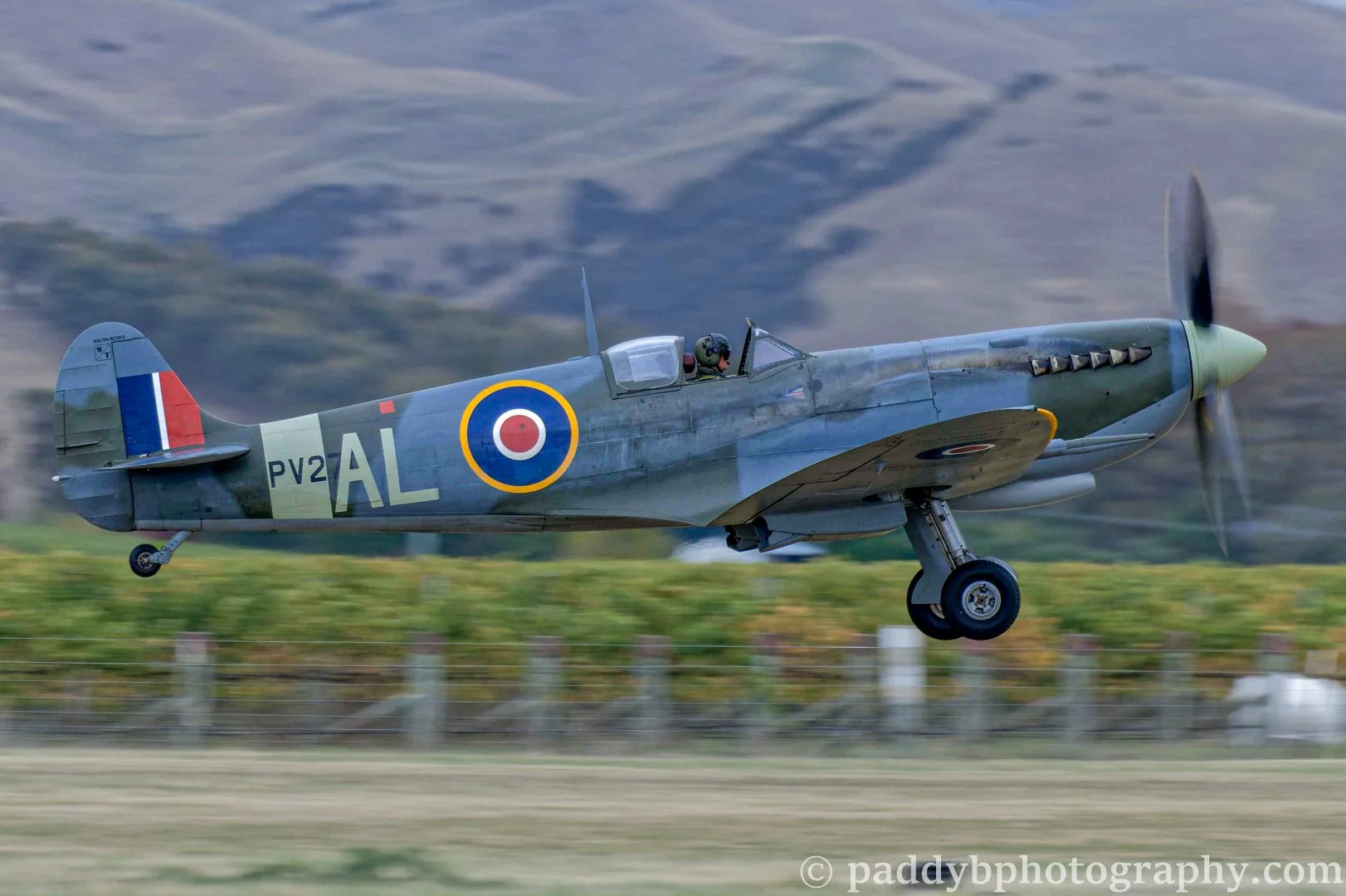 Supermarine Spitfire IXc PV270 getting airborne at Classic Fighters 2023