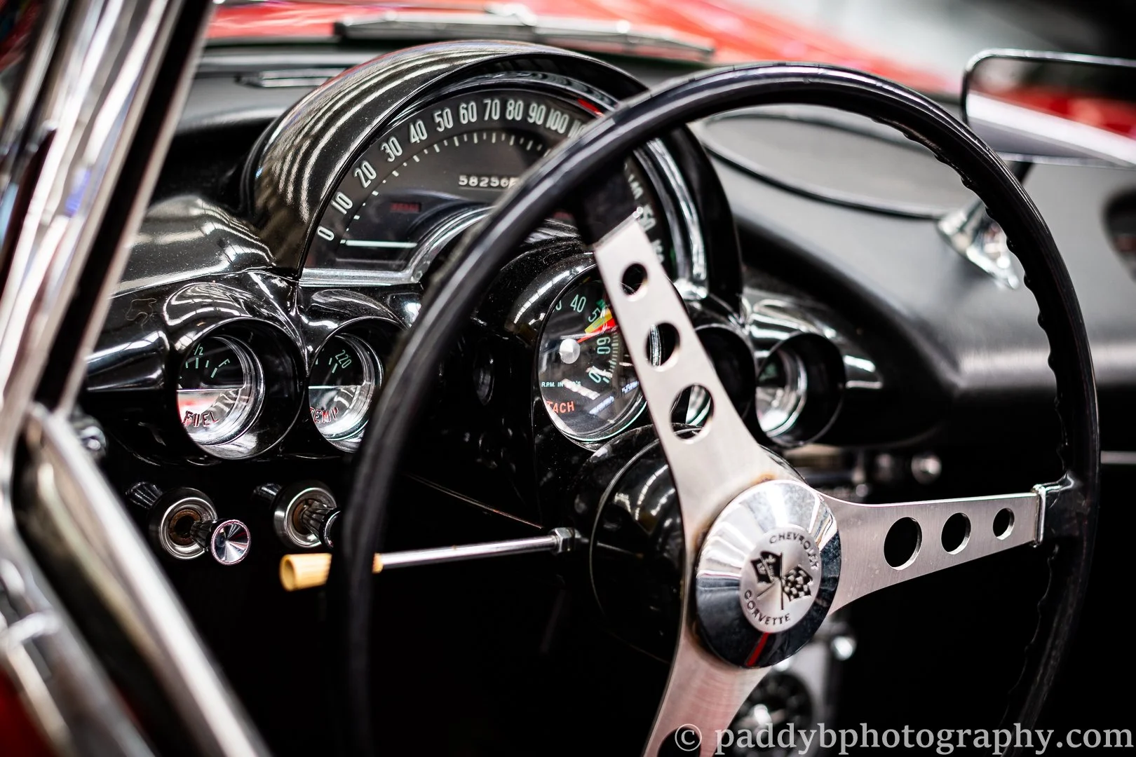 1961 Chevrolet Corvette - Southward Car Museum, Paraparaumu, NZ