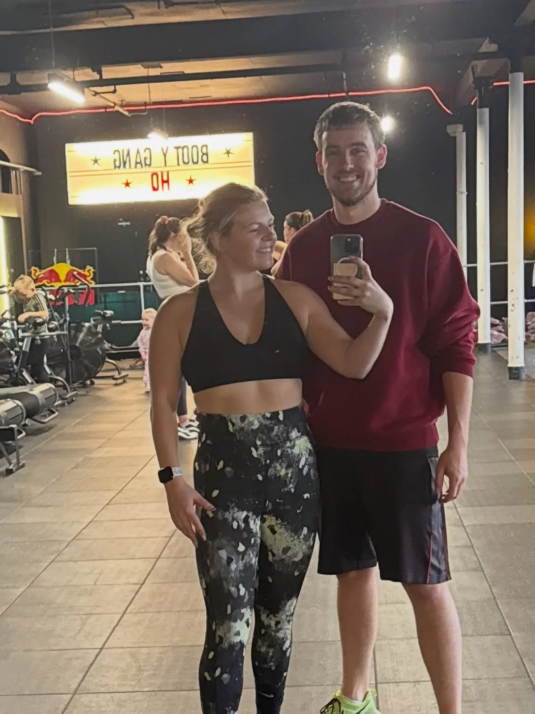 Sundays done right 💜

I got told off for not looking in the mirror for the picture&hellip; so here&rsquo;s double the pics 👀😂

Post-workout reward = Wing&bull;Stop 🤤 (yes, all tracked and planned, don&rsquo;t worry 👌🏼)

Finishing the day with a