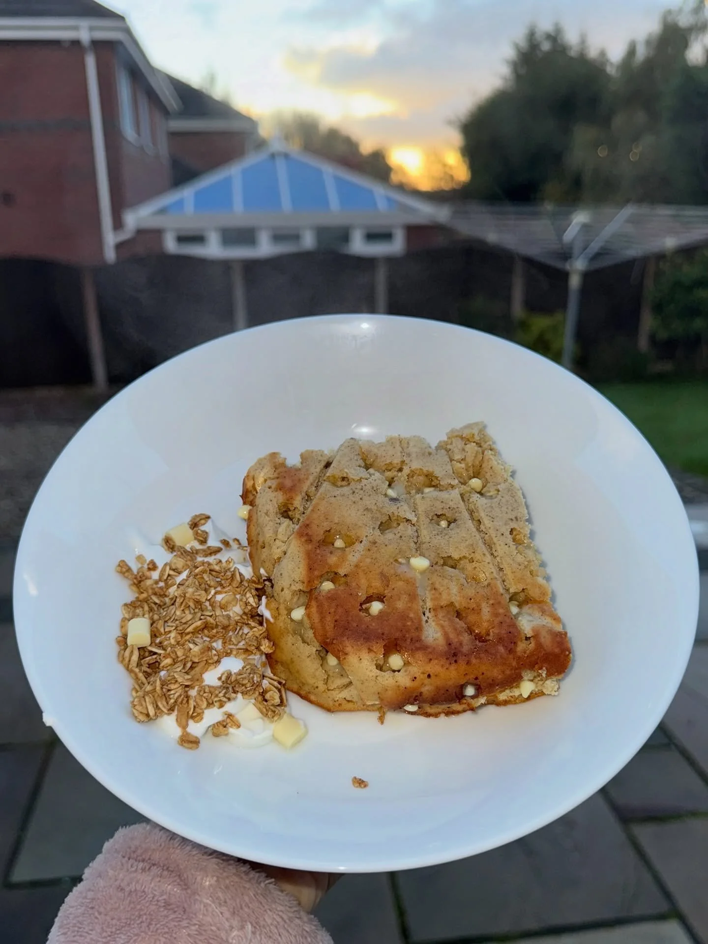 ✨ M&amp;S Inspired Breakfast&hellip; but make it protein packed! ✨

If you love those bakery-style M&amp;S ginger and white chocolate flavours, this one&rsquo;s for you 😍

Think: warm, soft, spiced oats with creamy white chocolate chunks &mdash; onl