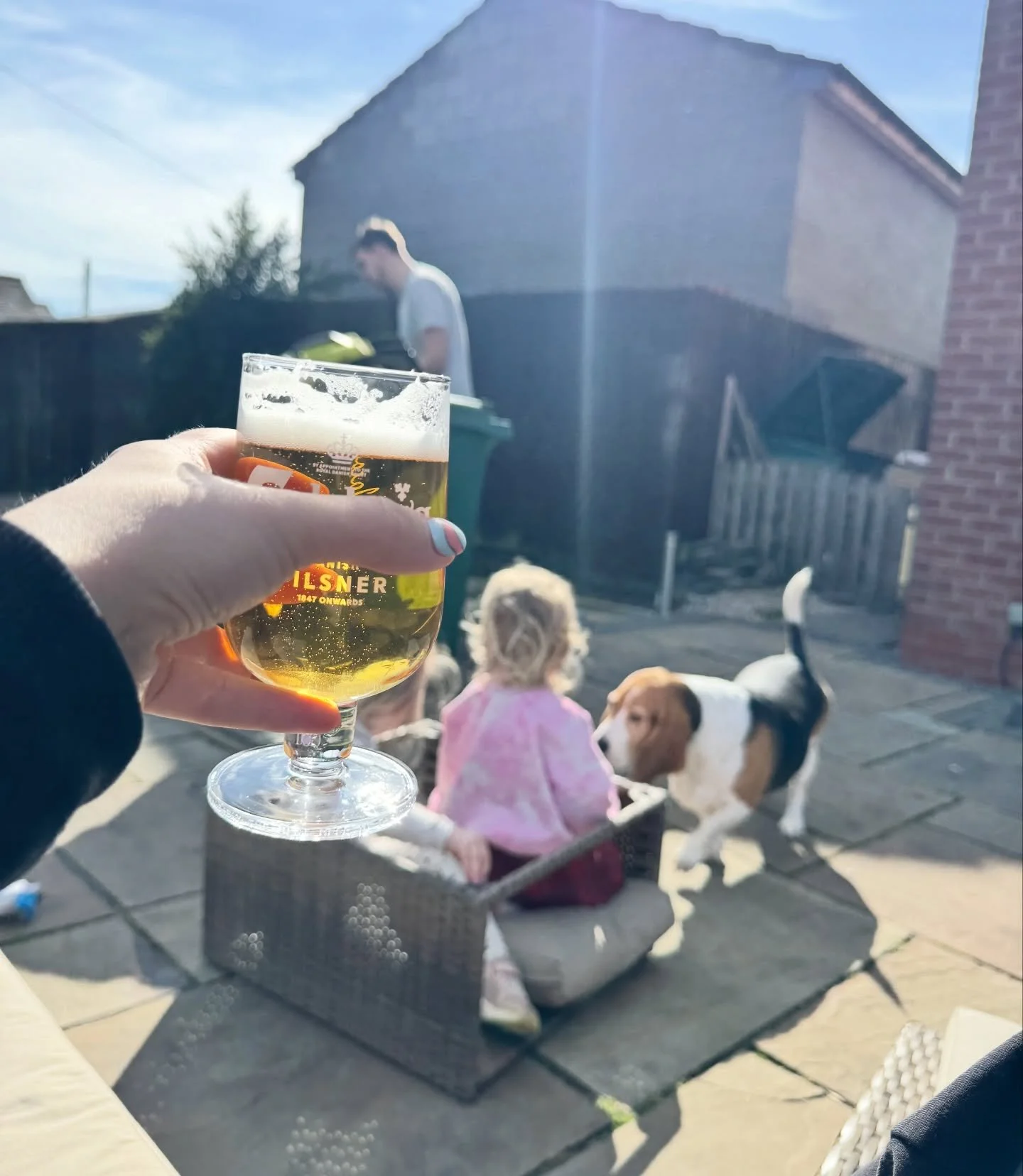 Perfect end to the best Easter bank holiday ☀️🍻🐣

Sprung floor built at Jitsu ✅
Easter parties done ✅
Egg hunts complete ✅
Granny &amp; Grandpa visits 💜

Now&hellip; feet up, sunshine, and a well-earned drink while the kids run wild 🐶✨

#BankHoli