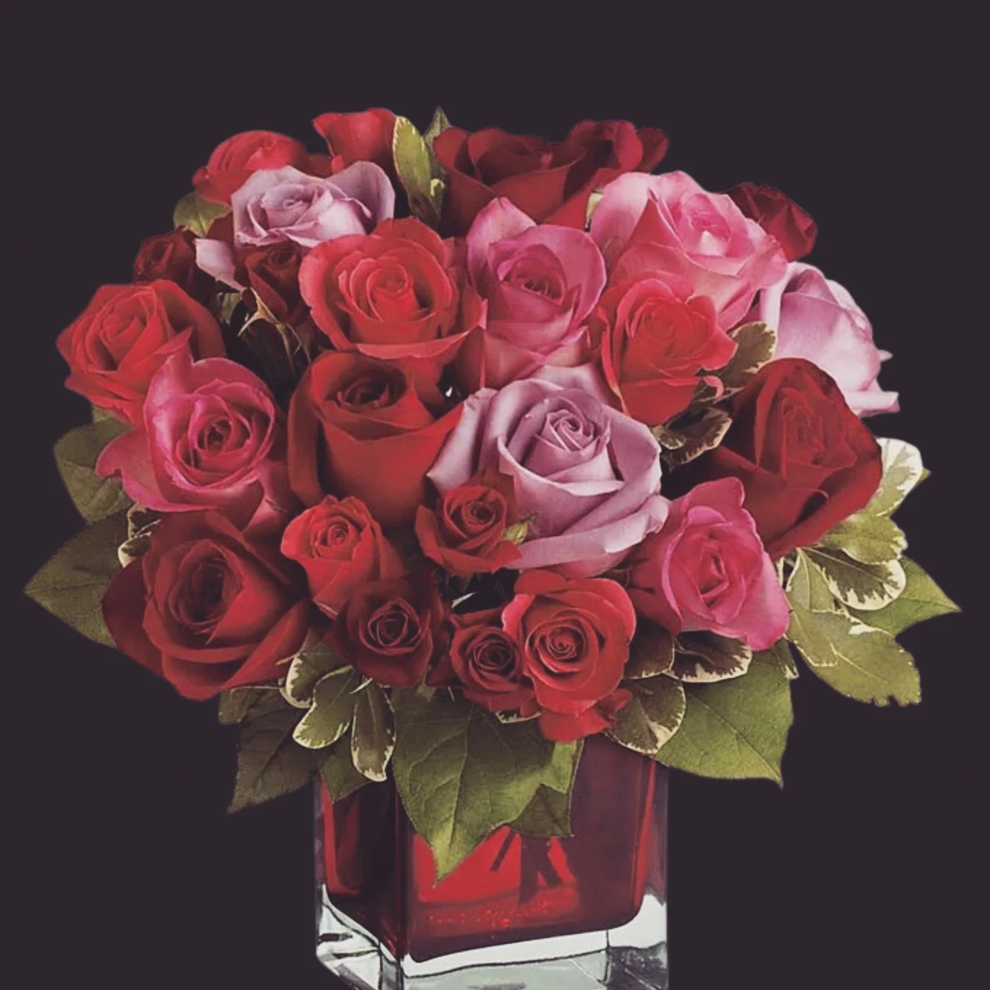 Nice centerpiece for a romantic table a home vibe