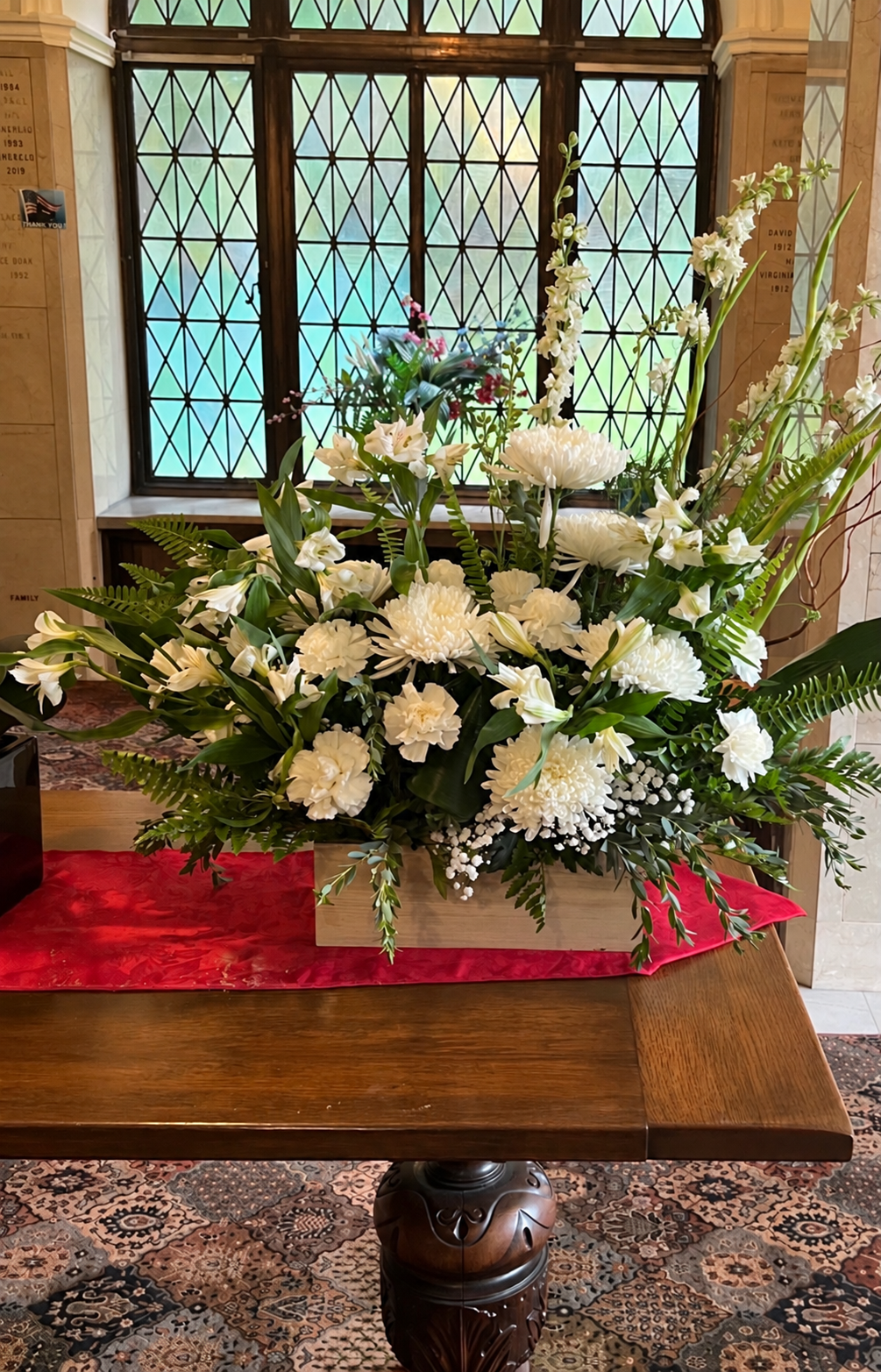 Picture of Gifts of Flowers Designers Choice Tabletop Sympathy Tribute, Agawam MA
