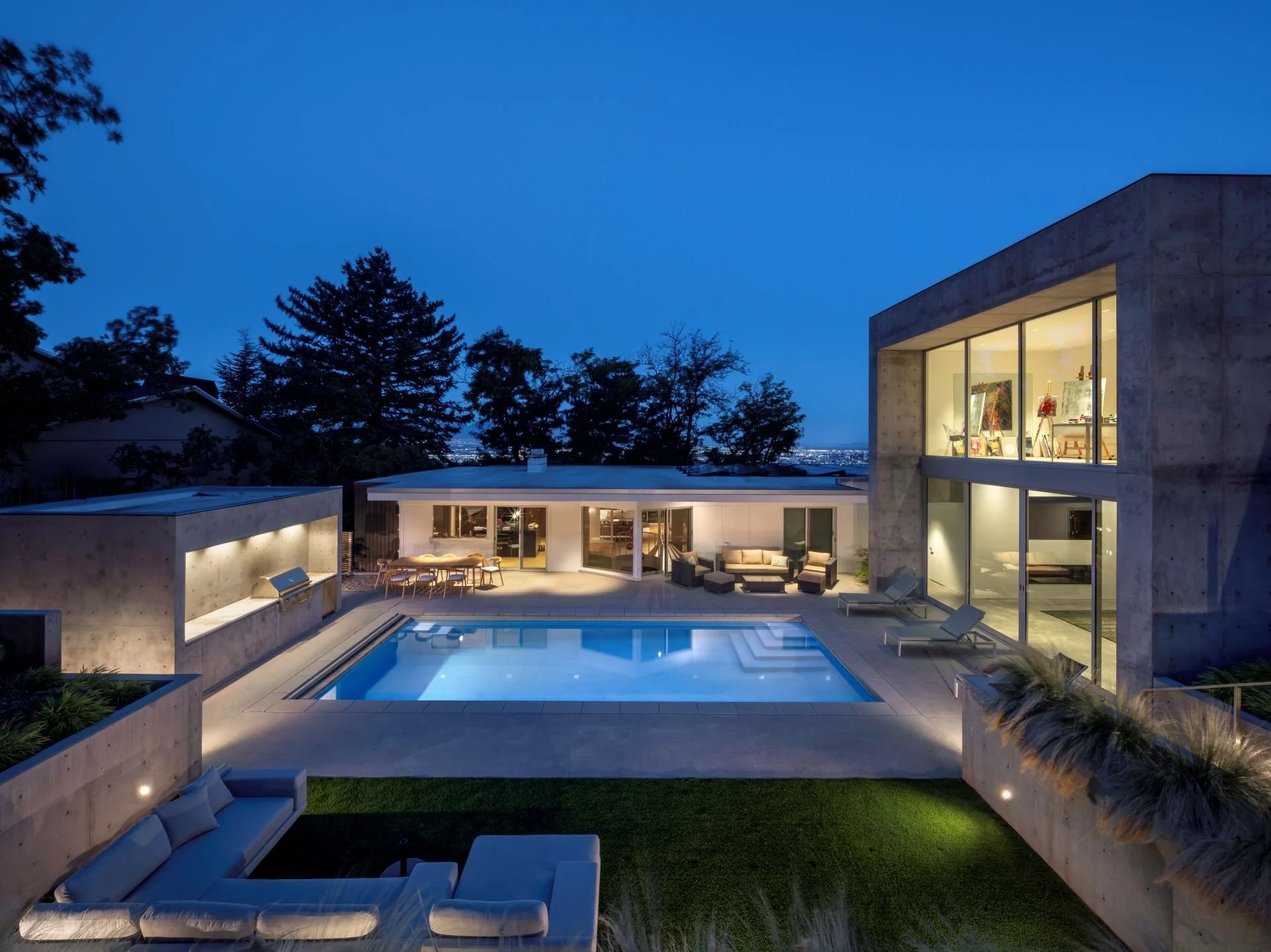Salt Lake City cube residence exterior and pool designed by Sparano + Mooney Architecture