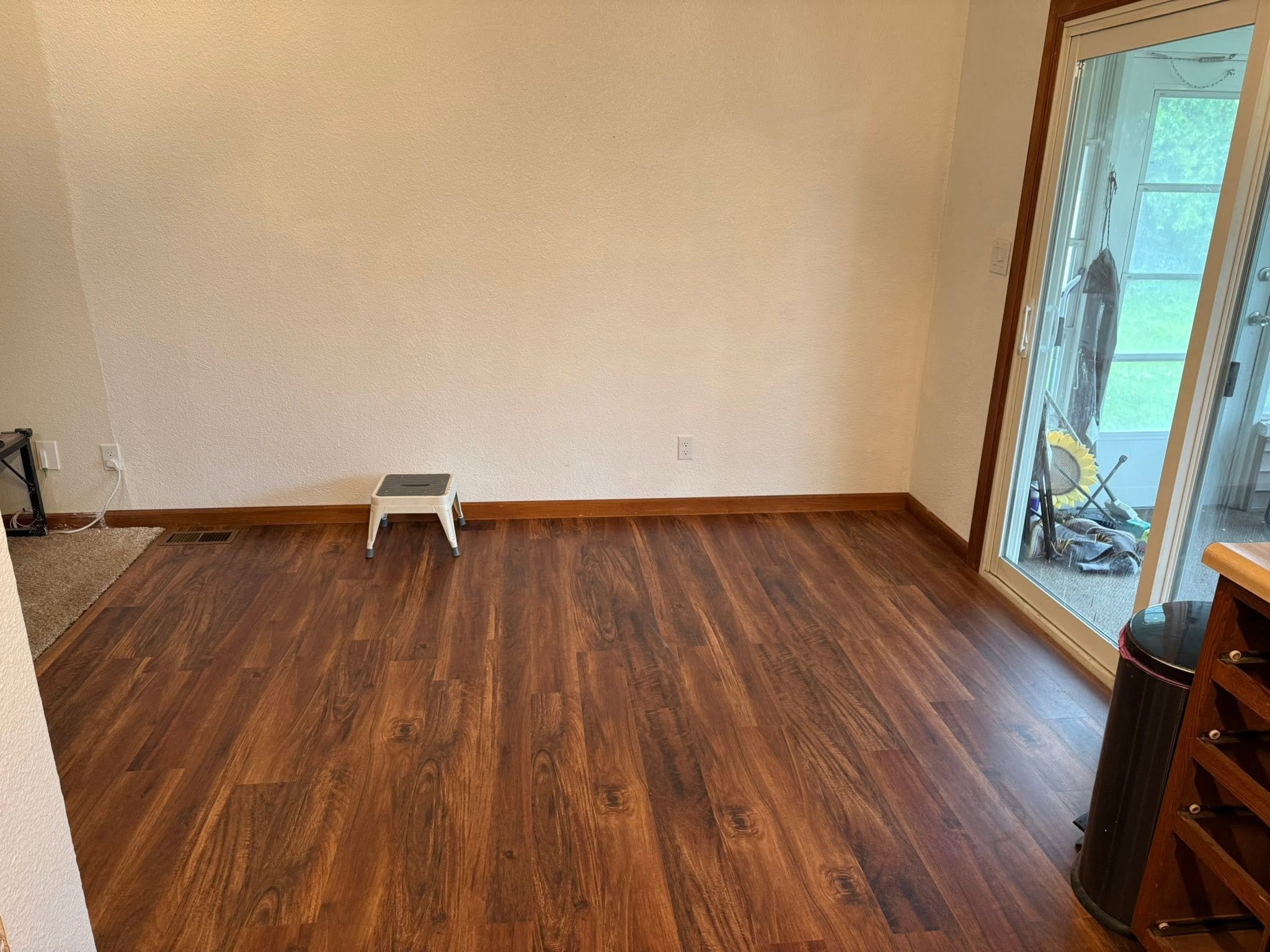 Living room floor, finished and trimmed out