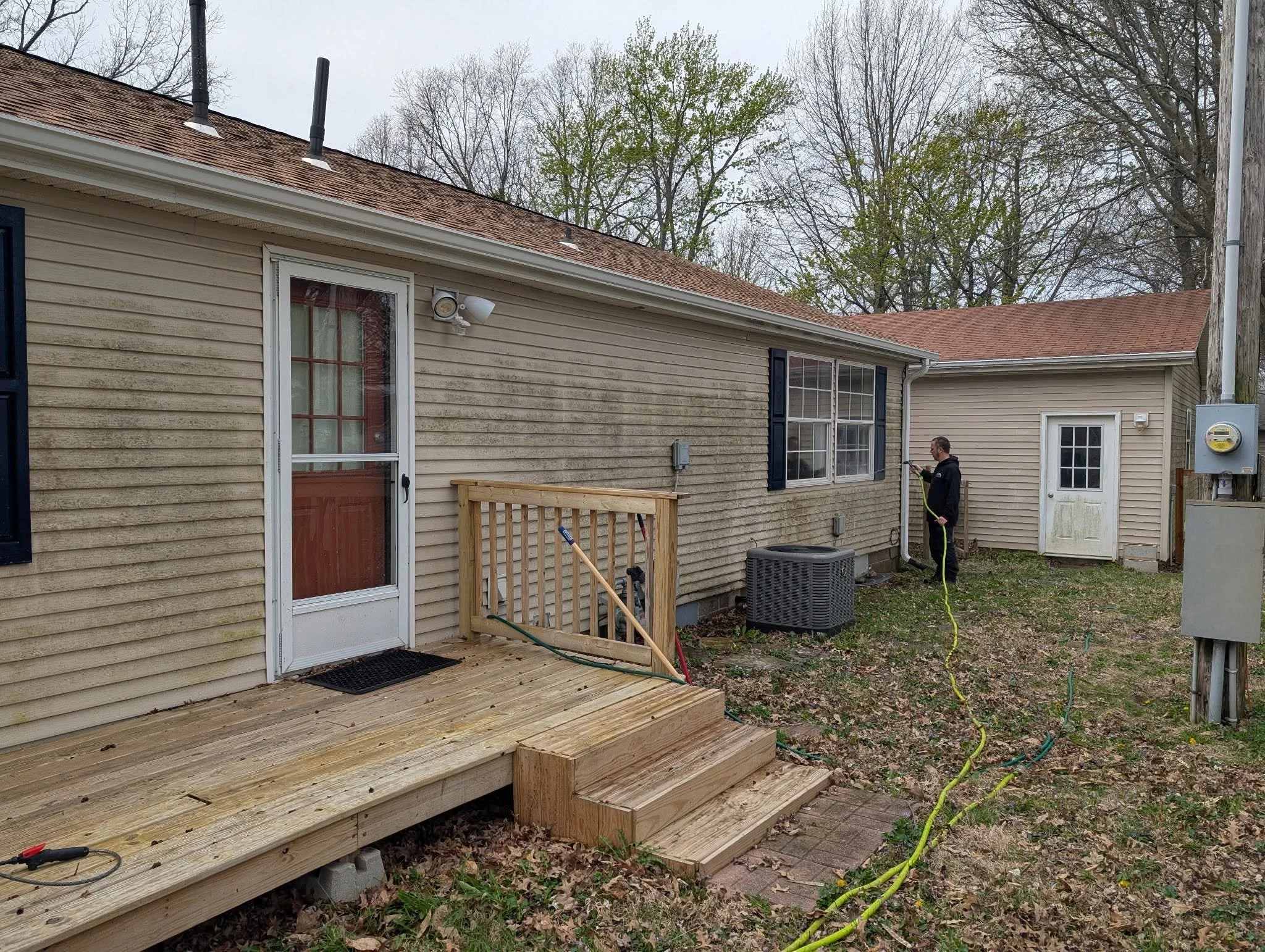 Rinsing down the back of the house