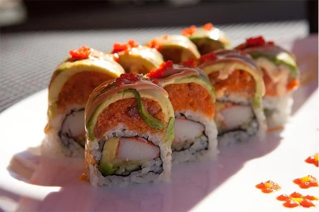 sushi-spicy-salmon-special-roll