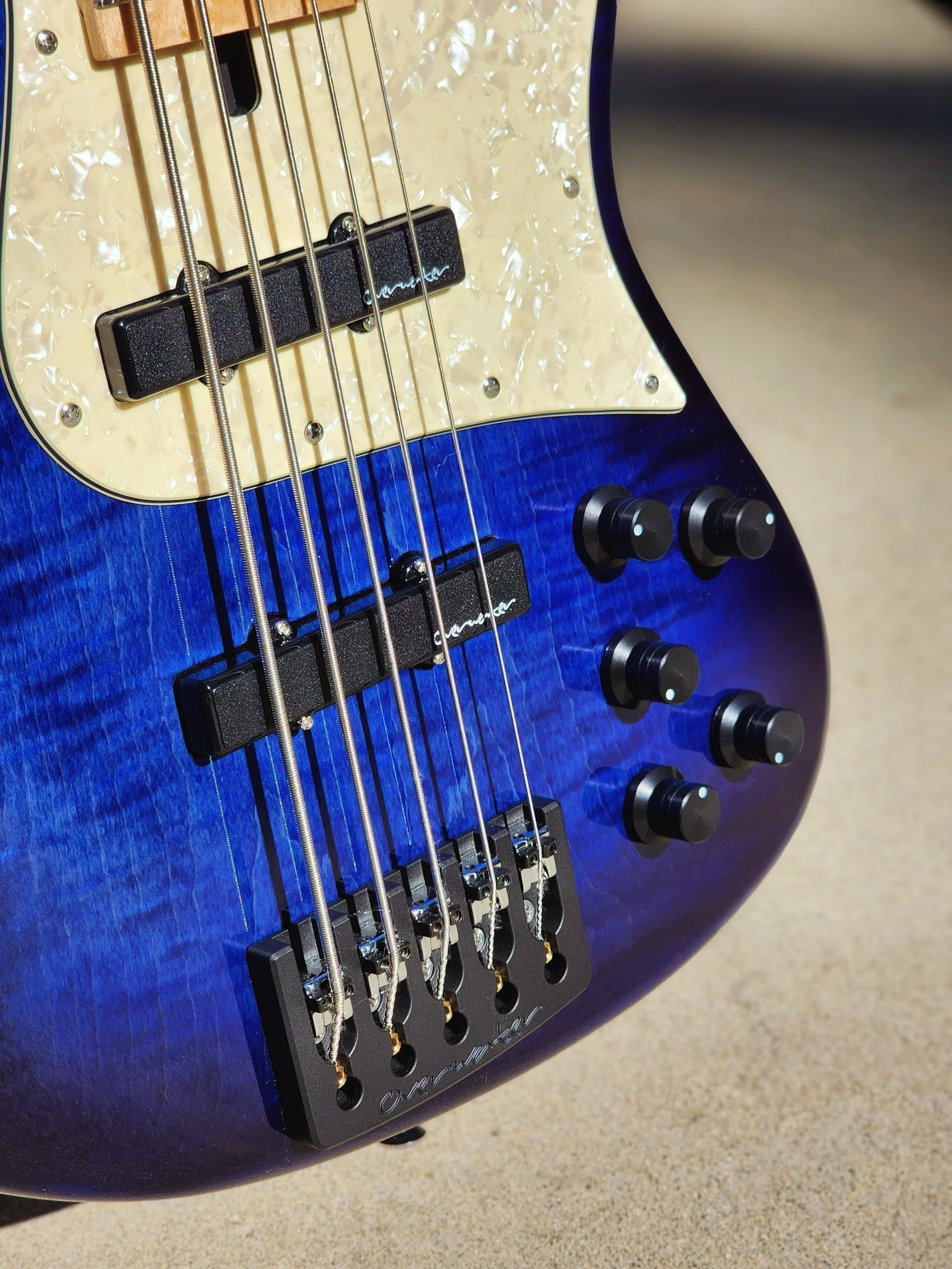 Alusonic J-Special Deluxe 4-String Bass – Purple Custom Italian Alusonic J-Special Deluxe 4-String Bass – Purple Custom Italian