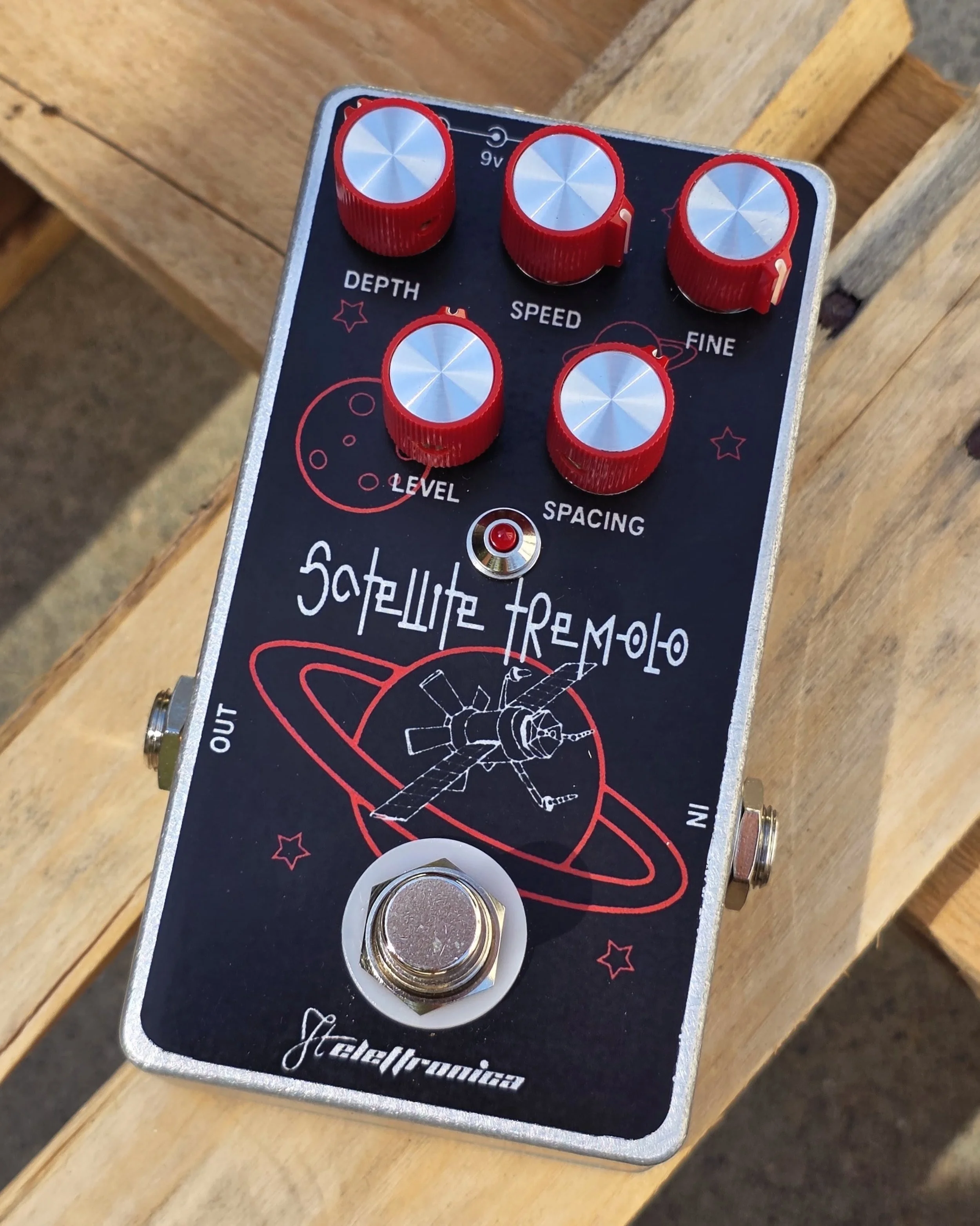 FTelettronica Satellite Tremolo | Analog Tremolo Pedal for Bass & Guitar