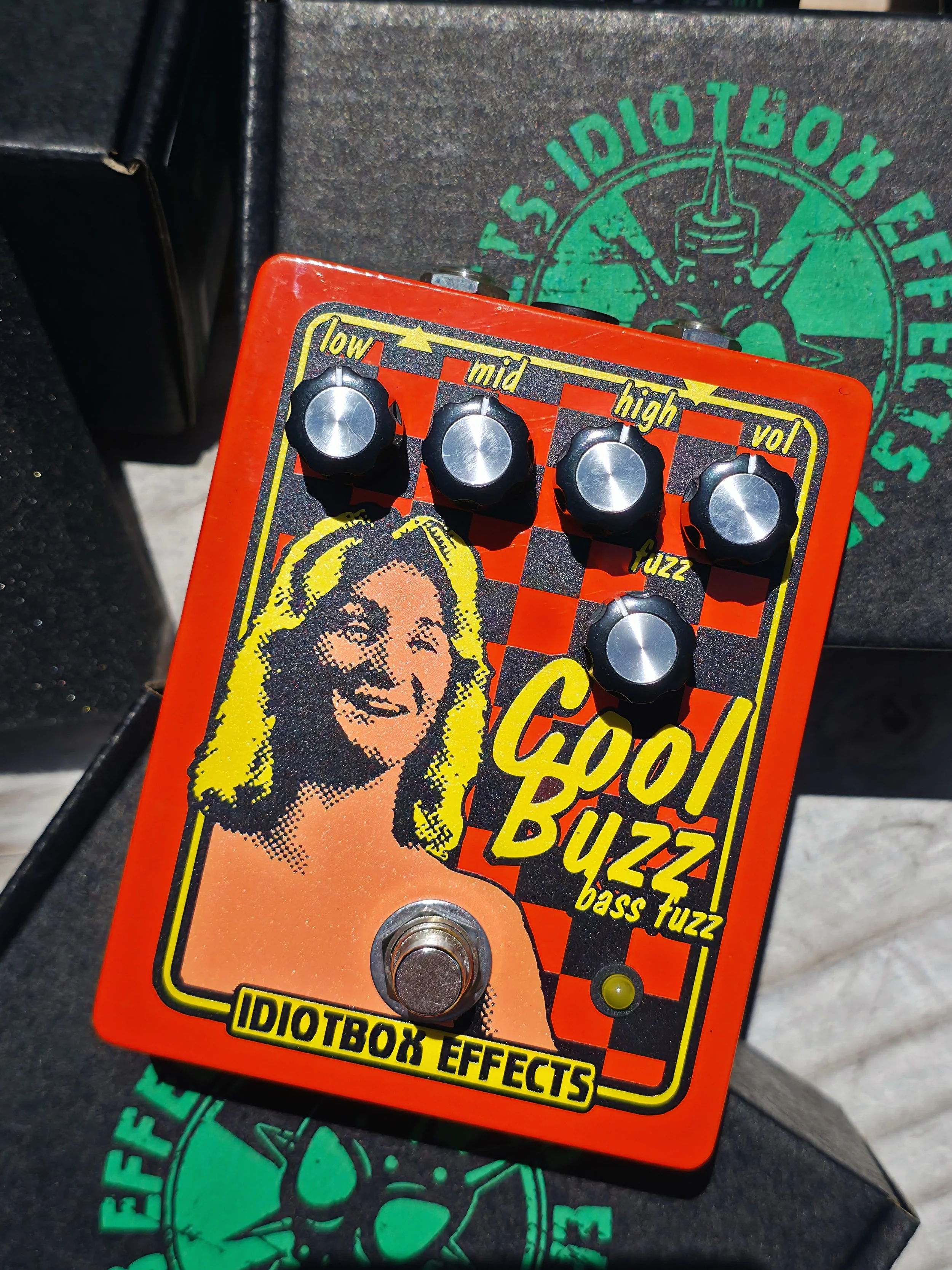 Idiotbox Cool Buzz Bass Fuzz