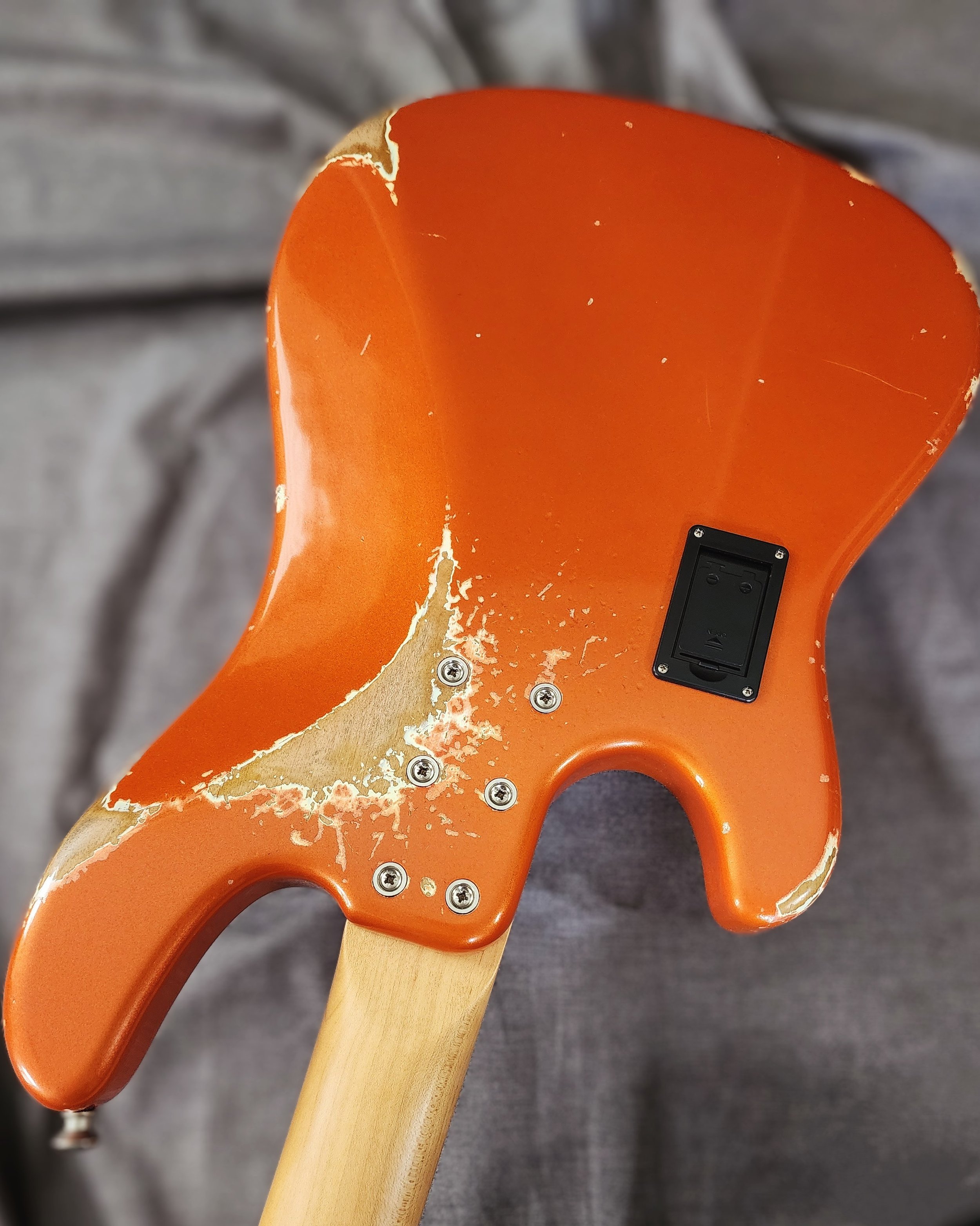 Sandberg bass guitar vm4 top of 4 string back of body view showing hardcore aged relic finish