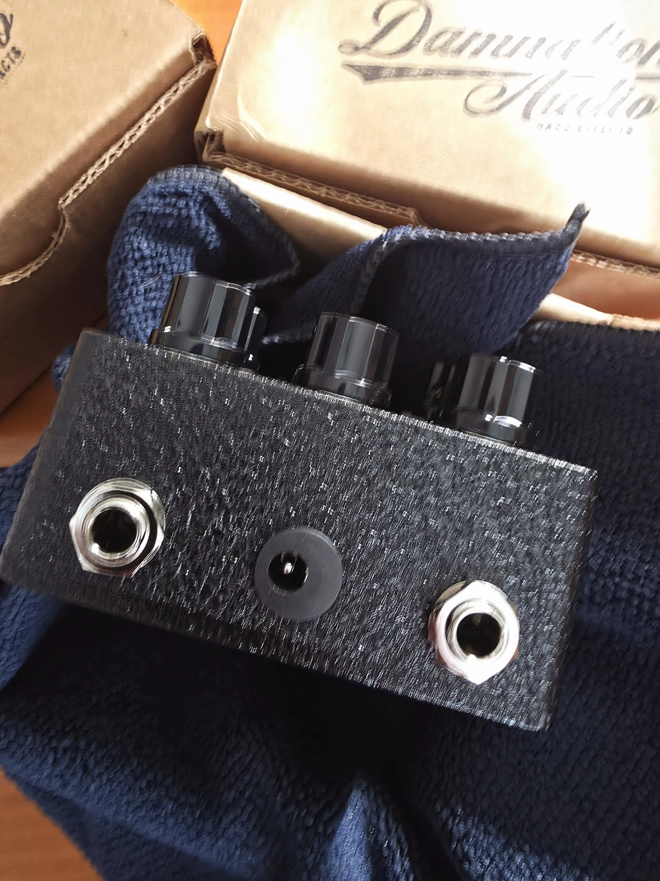 Damnation Audio Mosfet Bass Distortion Back Panel