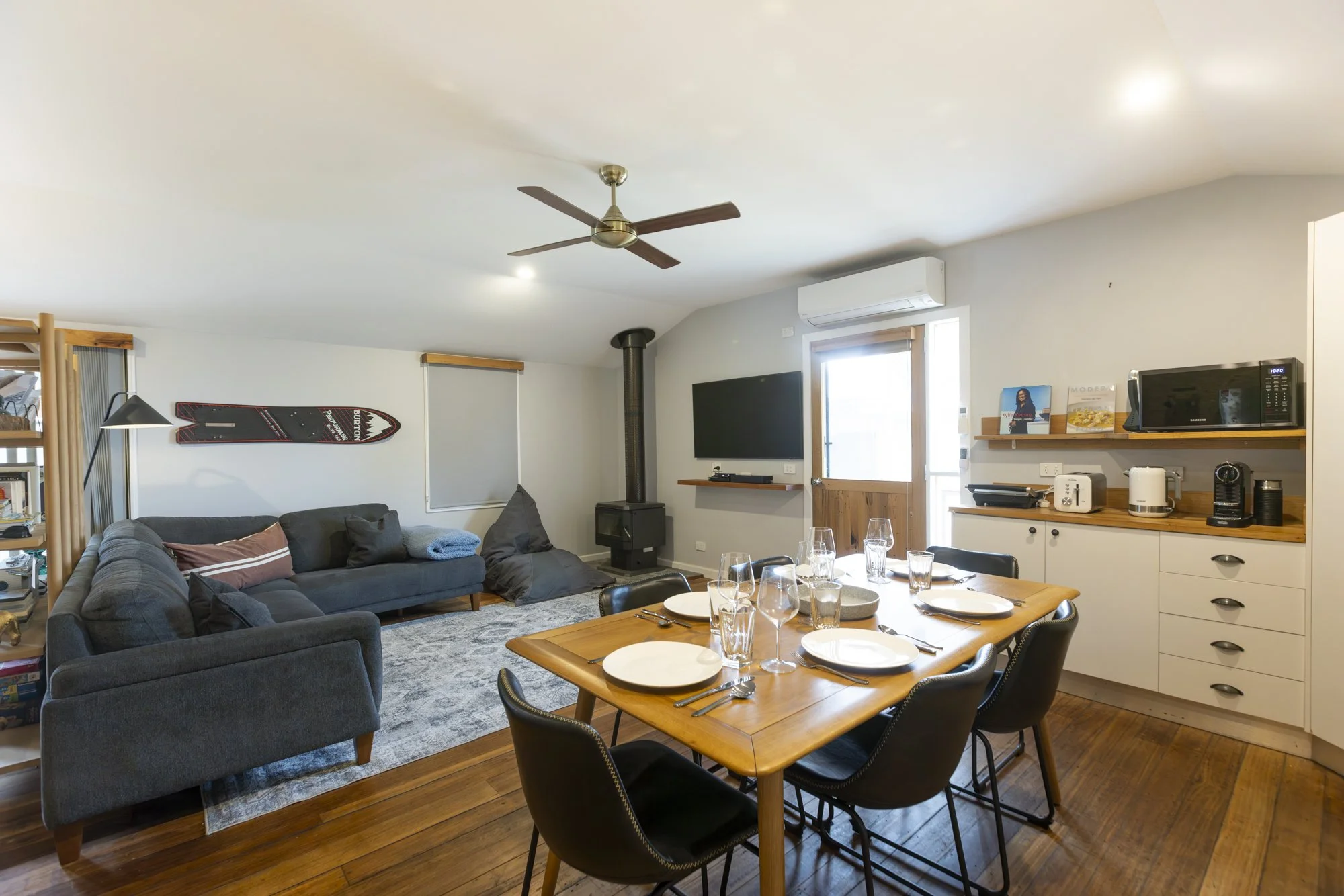 Mount Beauty Entertainment