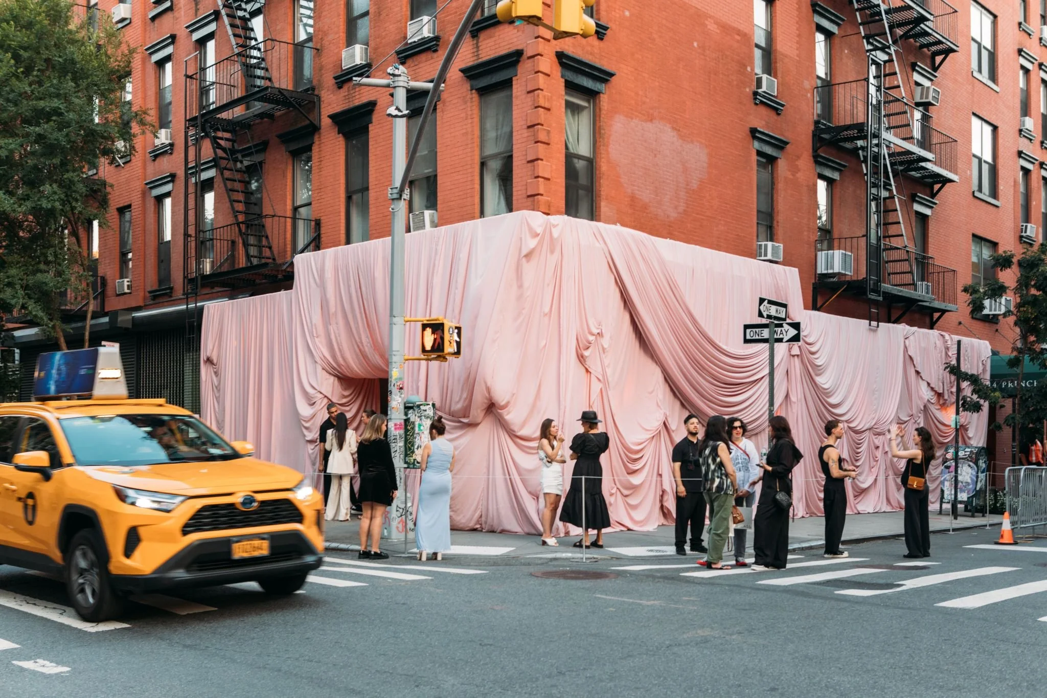  Barneys-Activation-Hourglass.sebass-events-lighting-audio6.jpeg