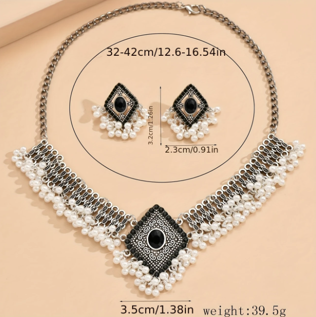 Make a bold retro statement with Mozzimo Jewelryβs navy blue vintage faux pearl choker and earring setβperfect for glam nights and boho-chic vibes.