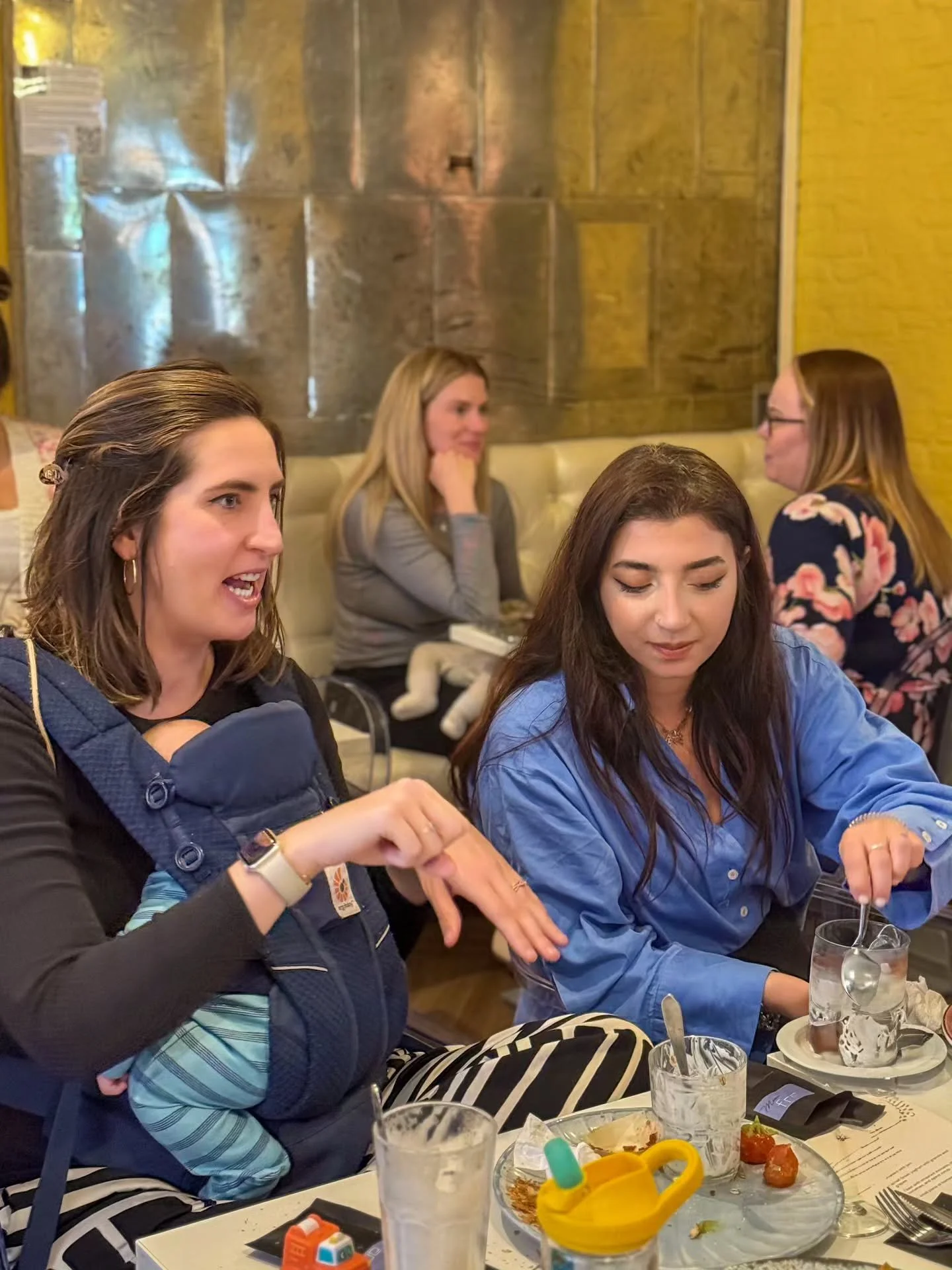 It's a busy week over here at MamaSocial HQ with a fabulous Rotterdam mingle and a business mamas dinner tomorrow...and of course, the Haarlem brunch back at @meneerfrans on Friday!

These gorgeous photos by @oliasoriginals reminding us all of the be