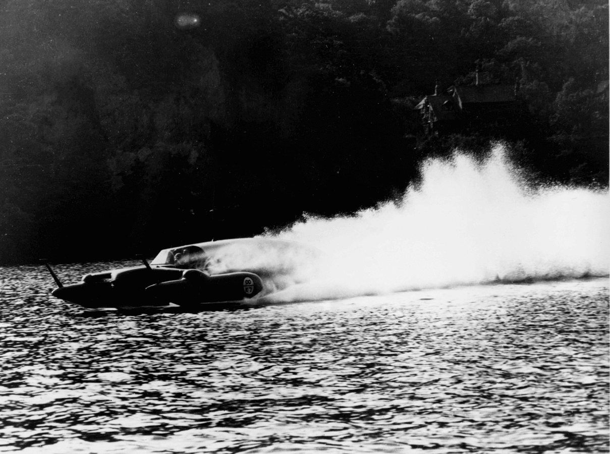 Jet powered Bluebird hits 202mph in 1955