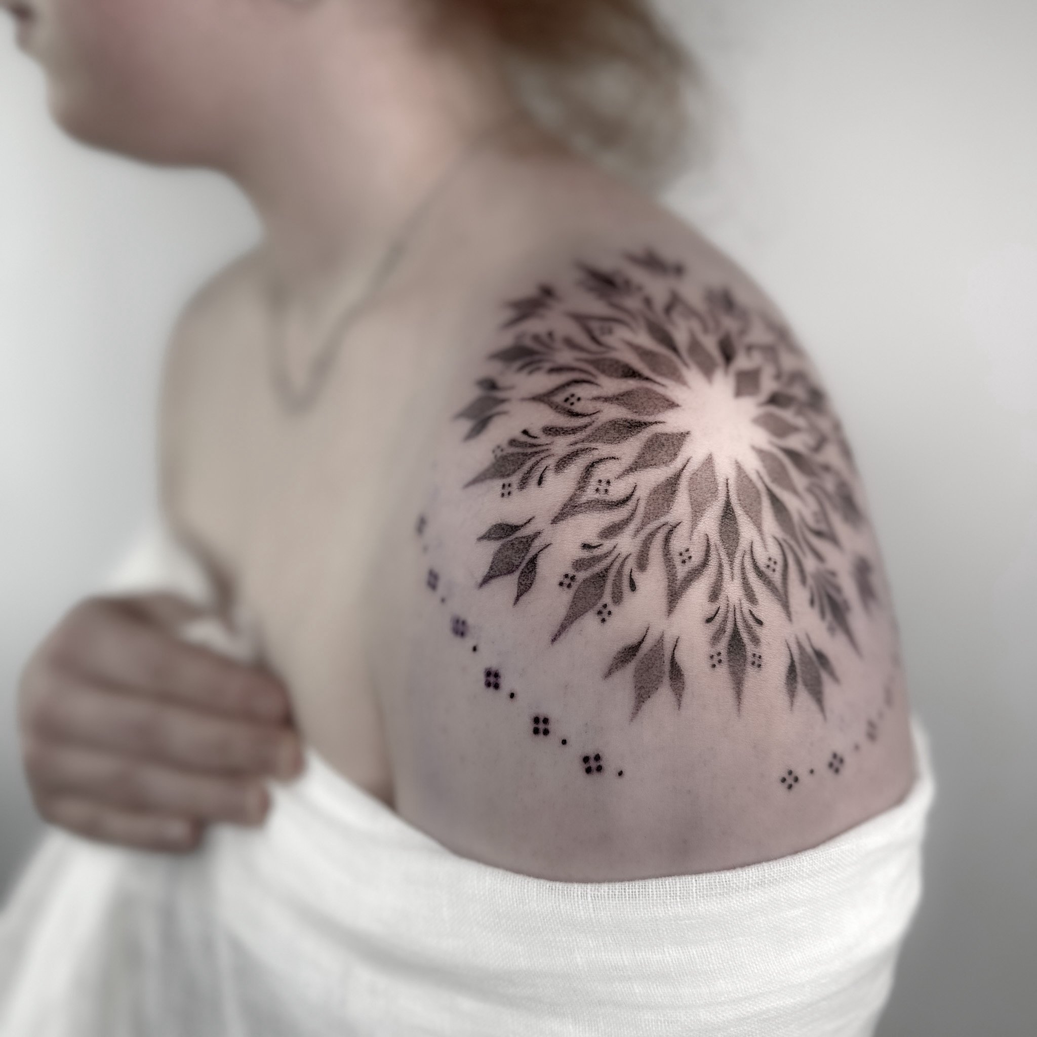 Thank you Britney for the trust and your good ideas!🥰💜 to be continued ☀️

(Symmetrical shoulder mandala&rsquo;s) 

@mickymellowtattoo  Email or DM to book your appointment at mickymellow@outlook.com ✉️ or use linktree in bio 🙋🏽&zwj;♀️

#dotwork 
