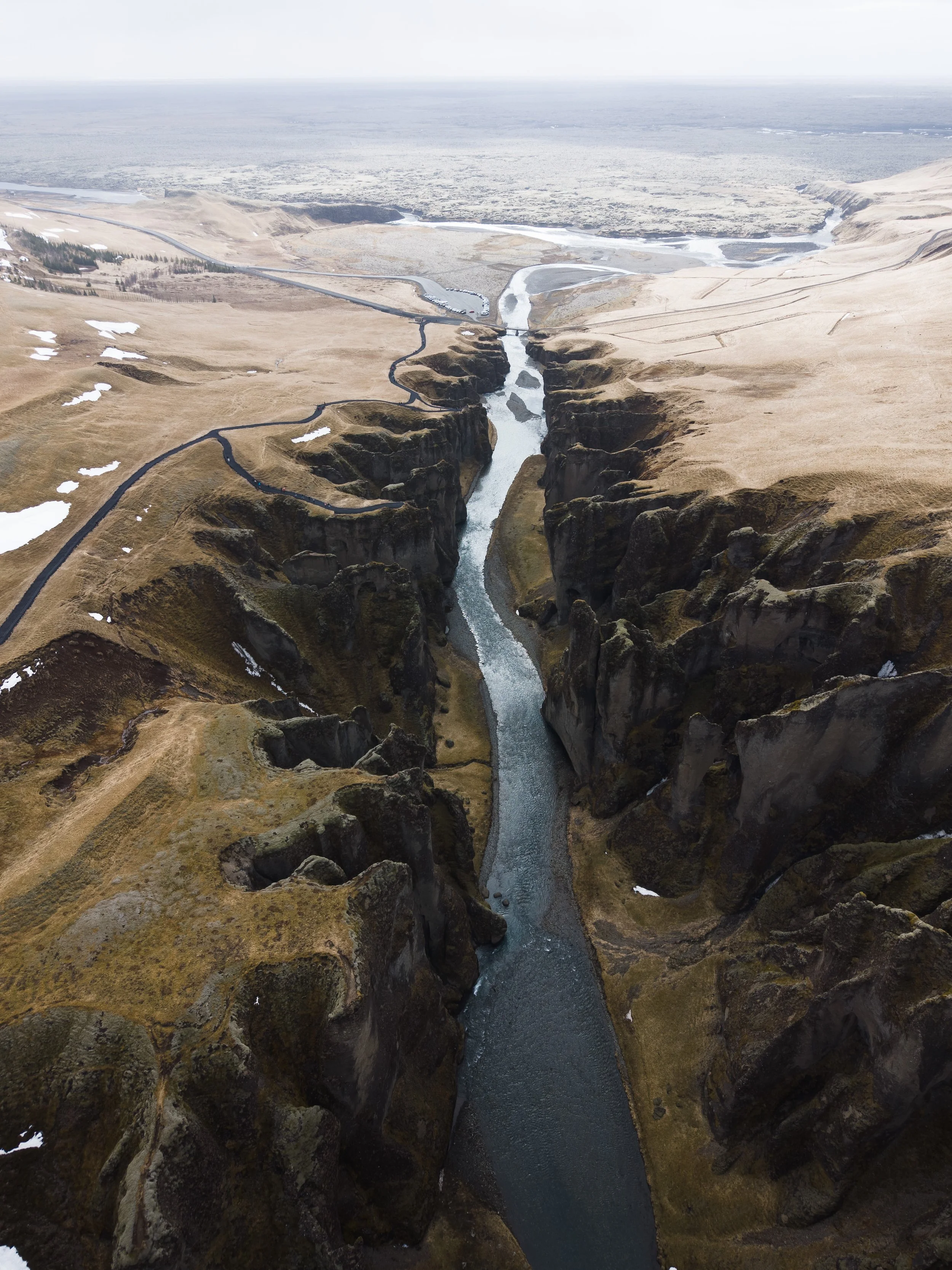 The canyon of Fjaðrárgljúfur shot with a drone gives an idea of it's dimensions