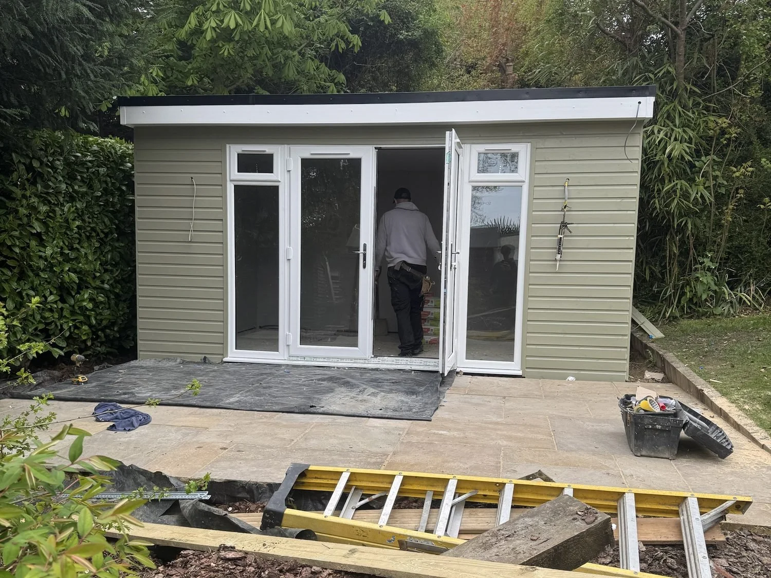 10-build-fitting-out.jpg