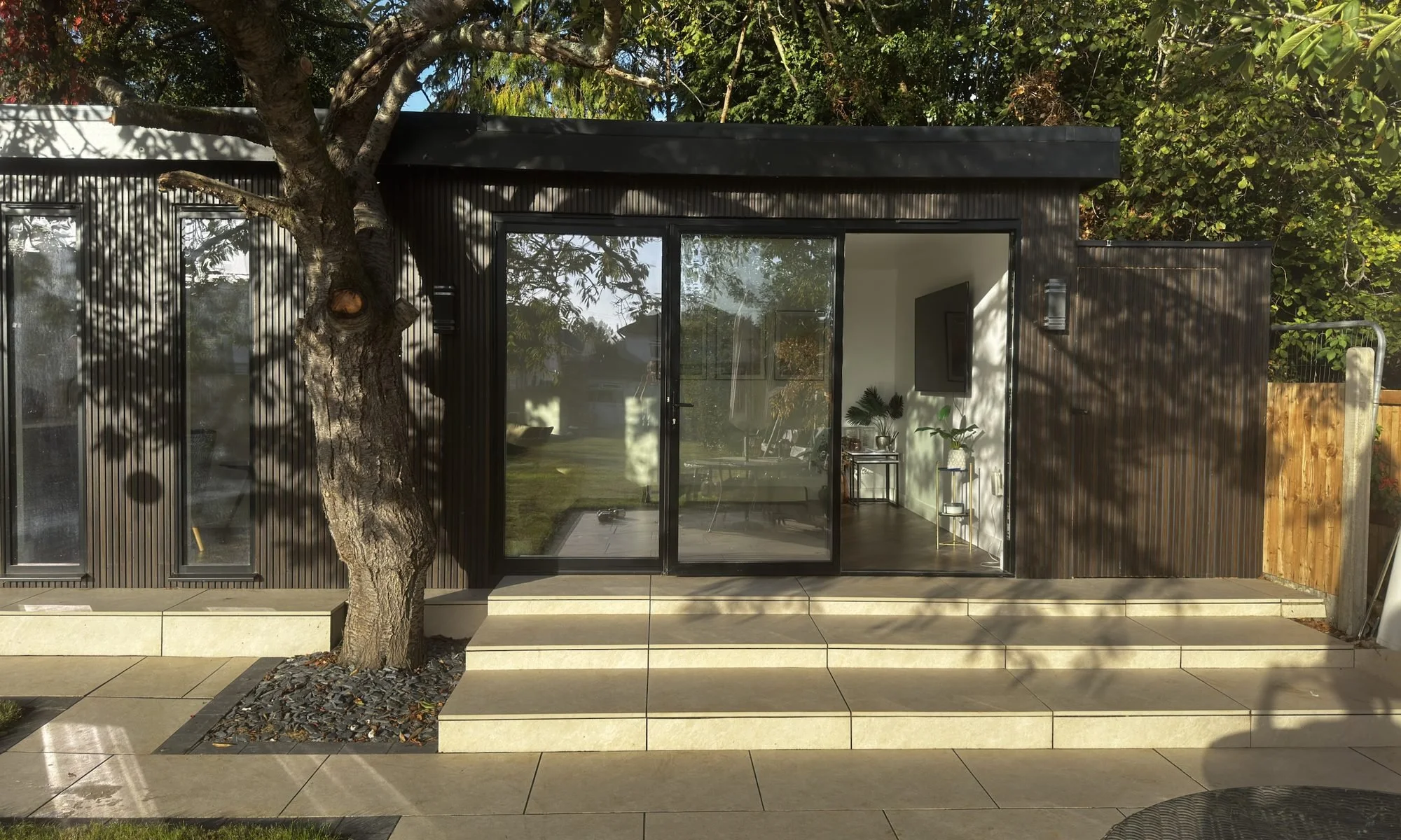 01-hero-show-build-exterior.jpg