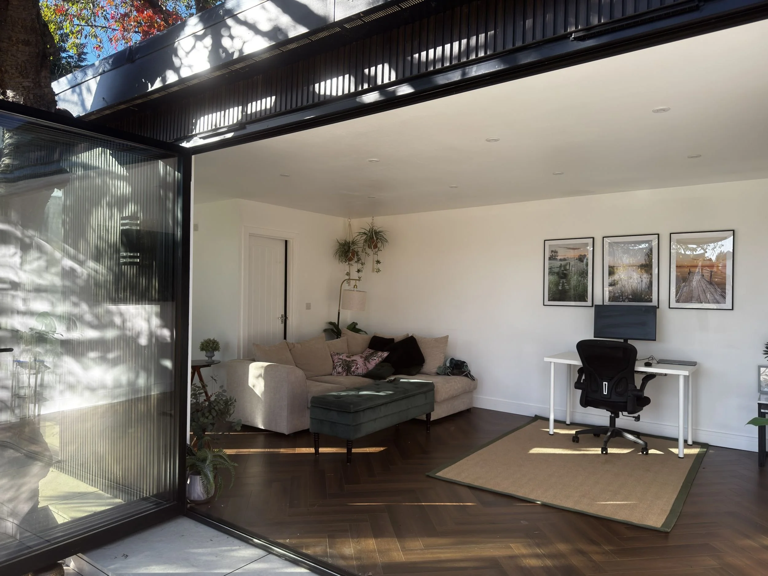 03-garden-room-office-and-lounge.jpg