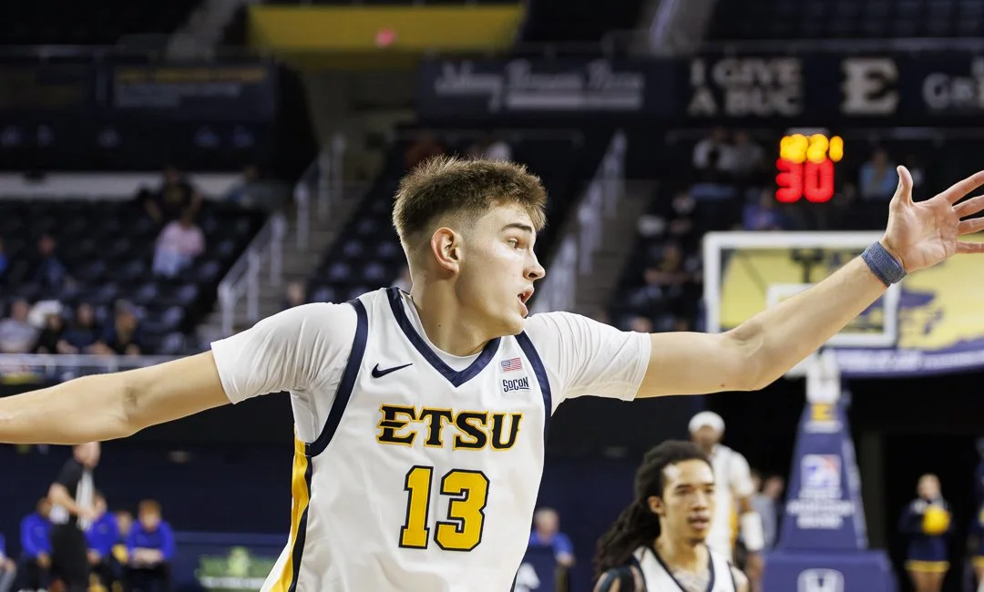 playerlastname_playerfirstname_athleticyear_sport_PS20251121_0 (4).jpg