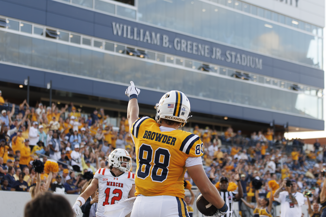 Charlie Browder Points to crowd after Touchdown,2025