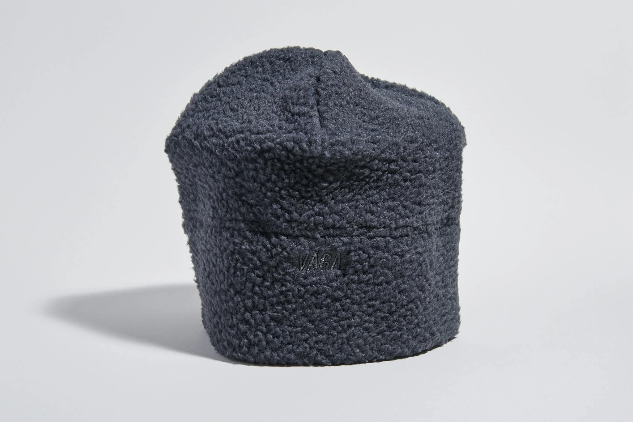 våga-teddy-fleece-beanie-charcoal-front.jpg