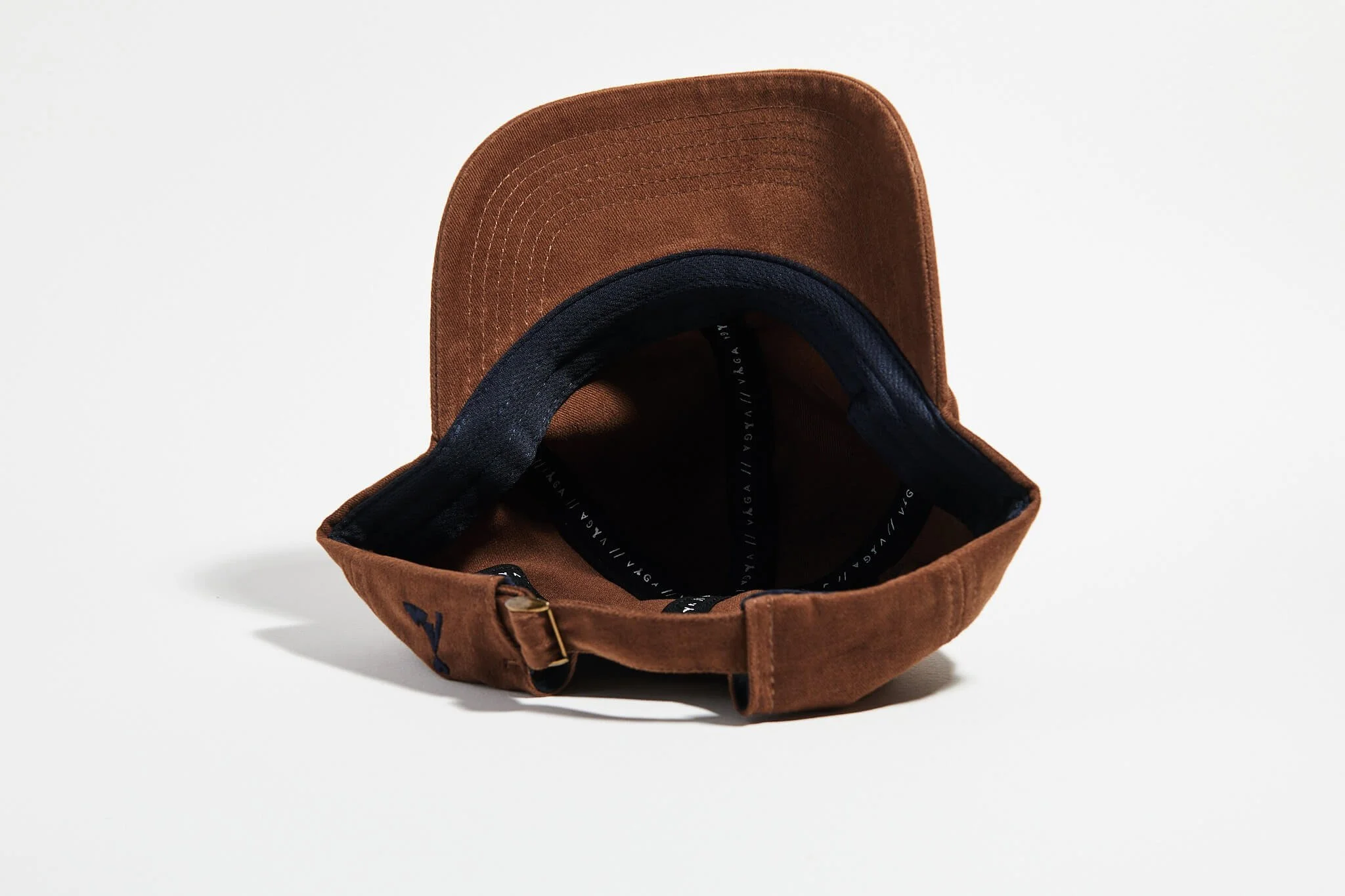 våga-washed-cotton-lifestyle-cap-washed-brown-underneath.jpg