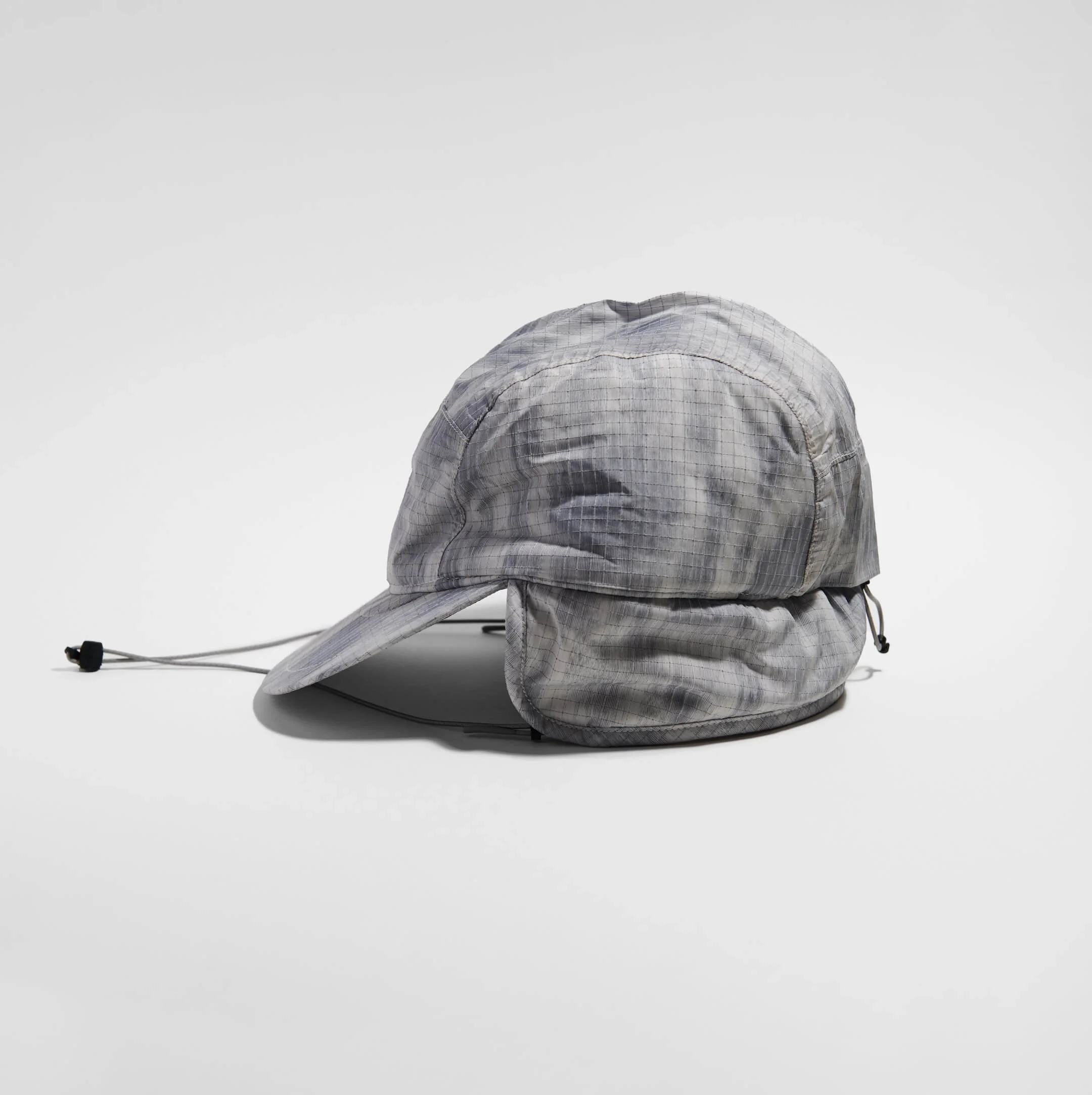 vaga-padded-hiker-cap-light-grey-silver-reflective-reverse-side.jpg